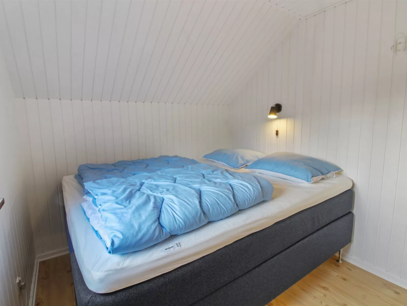 "Asulf" - 31km from the sea-Inside