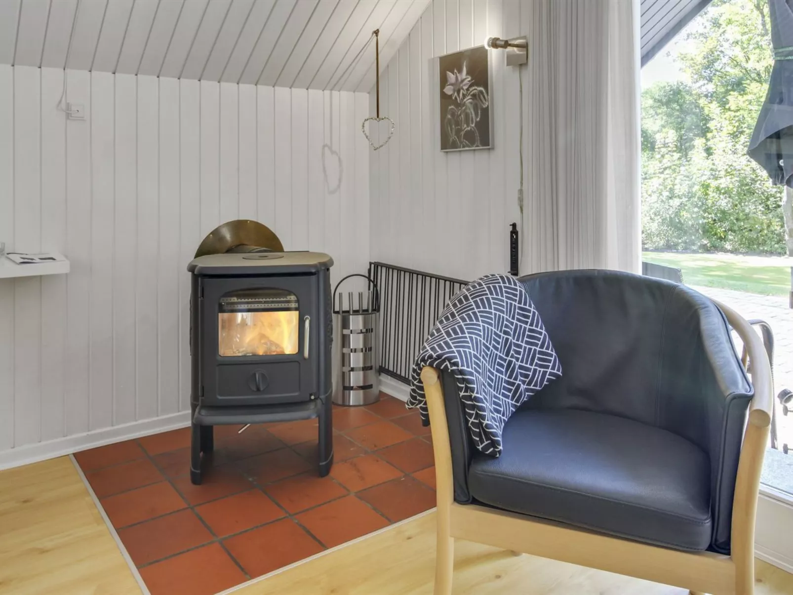 "Asulf" - 31km from the sea-Inside