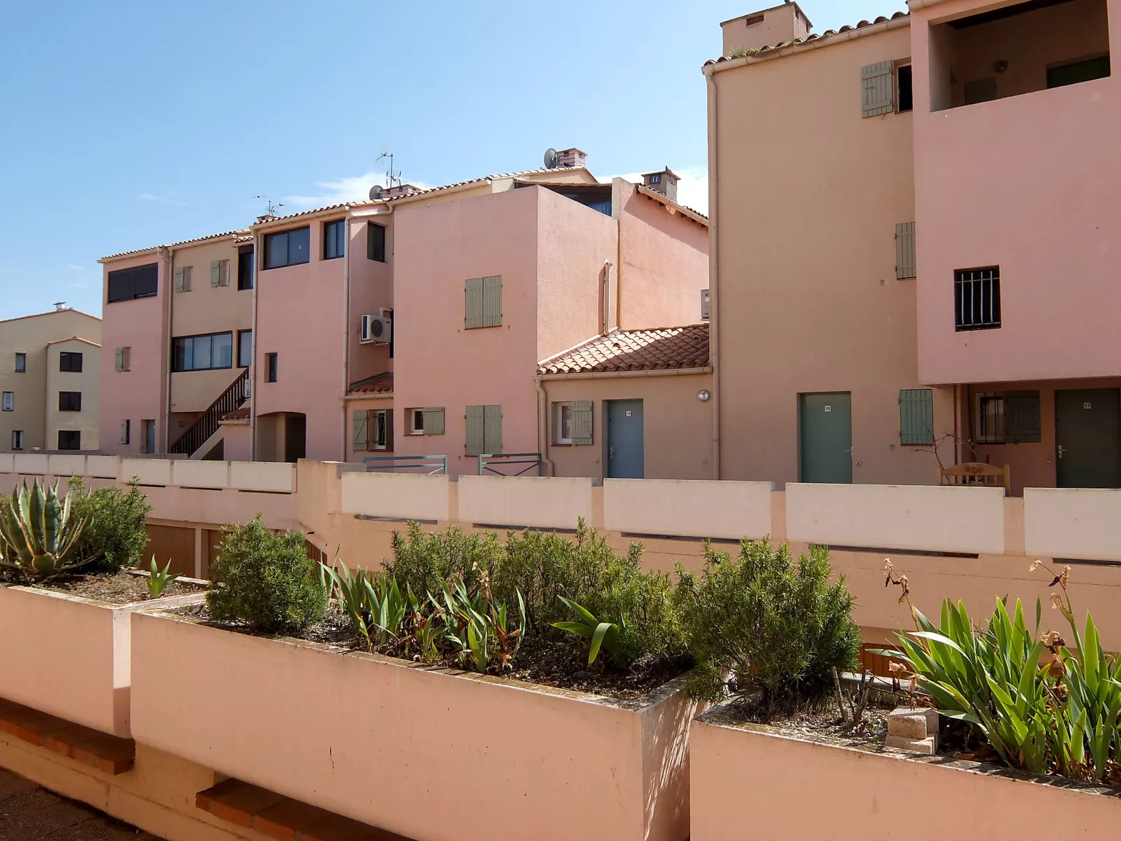 Les Terrasses Fleuries-Outside