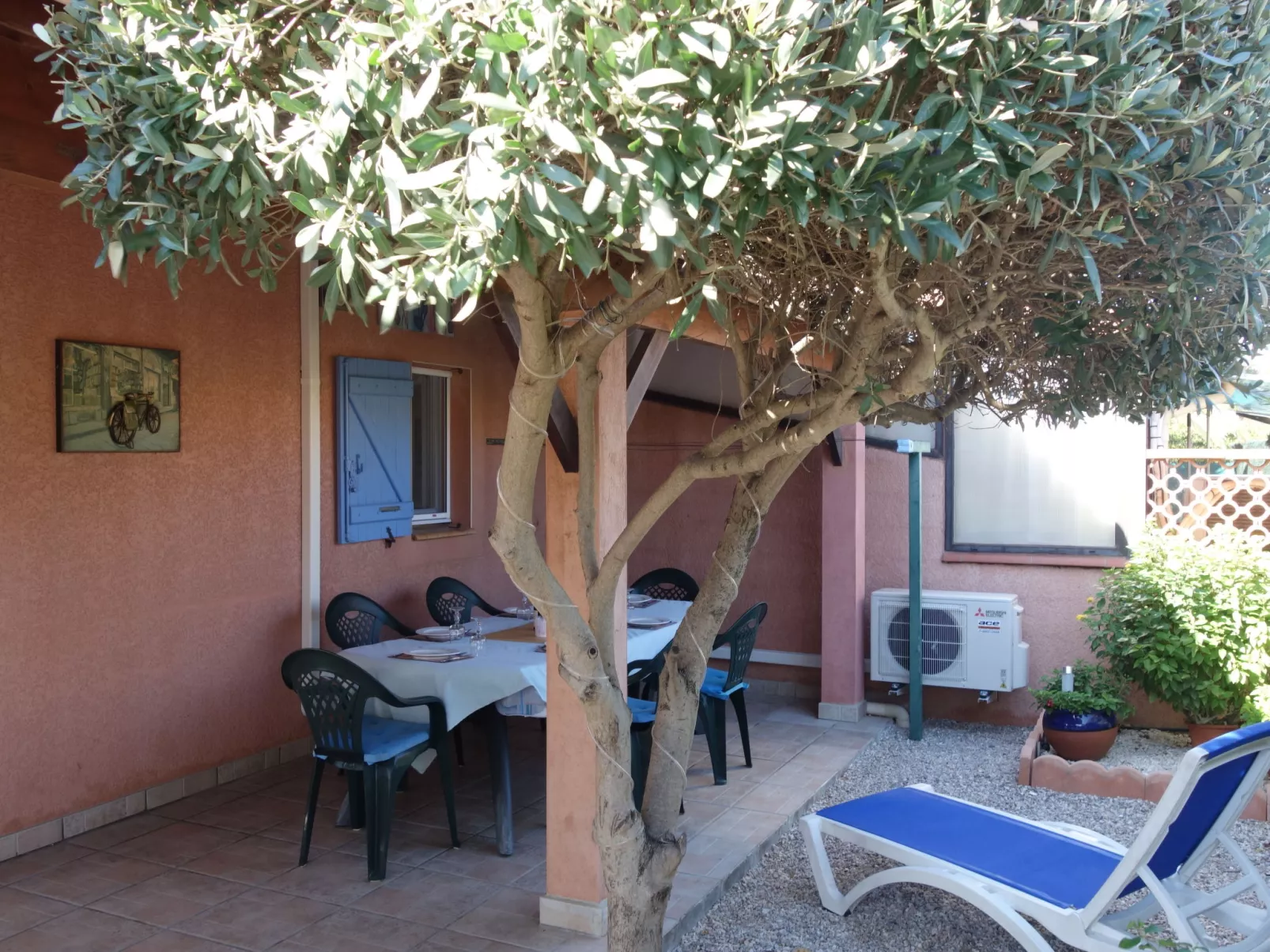 Les Marines du Roussillon-Outside