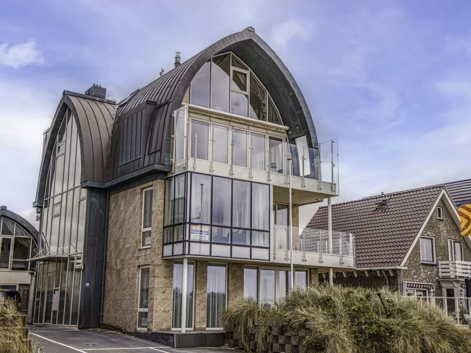 De Zeeparel-Outside