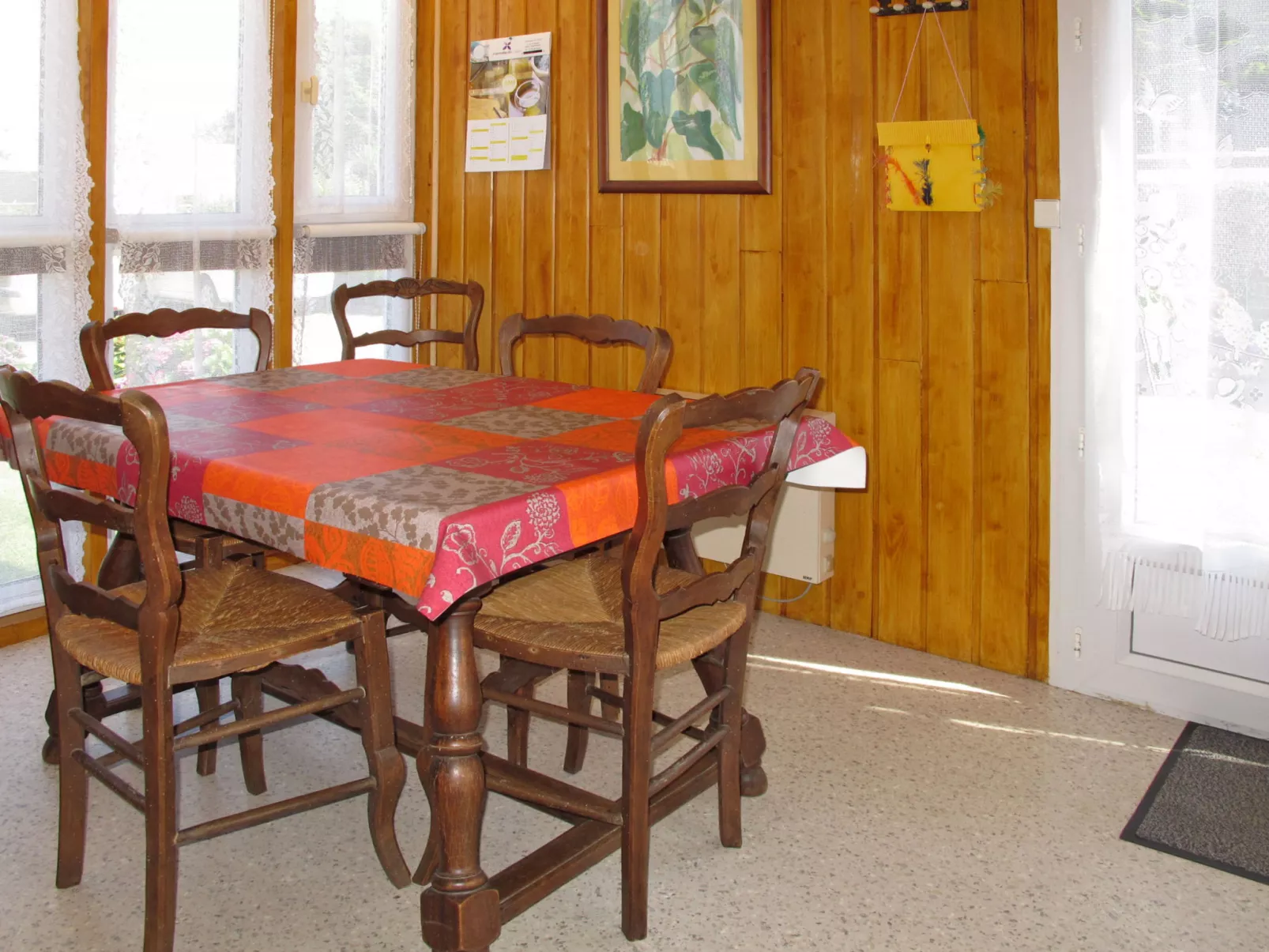 Petit Chalet à la Plage-Inside