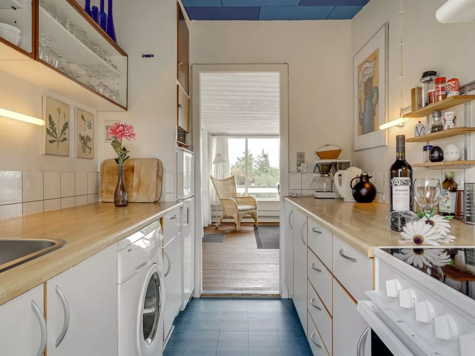 "Taimi" - 200m from the sea-Inside