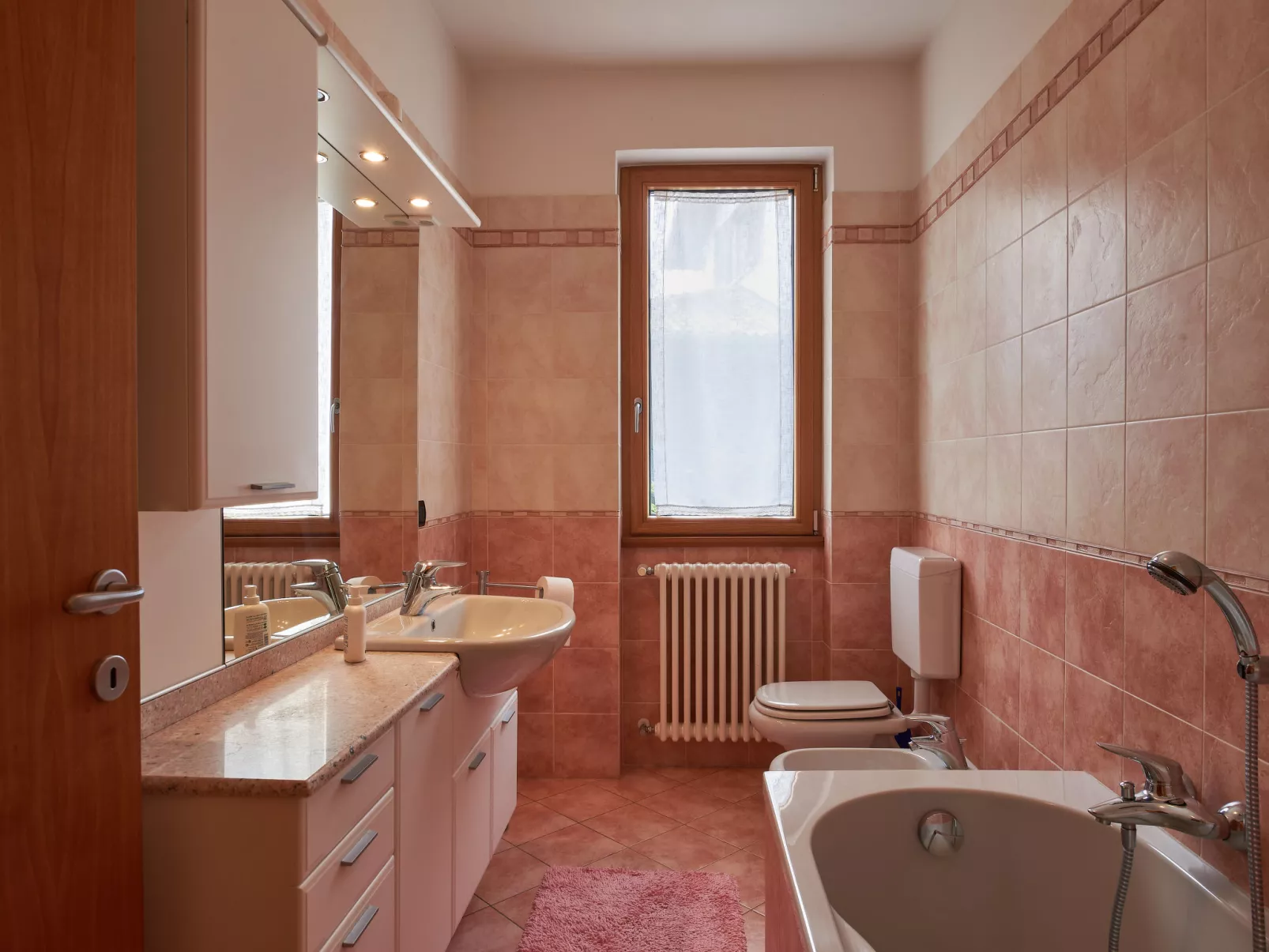 Gigliola (CCO390)-Inside