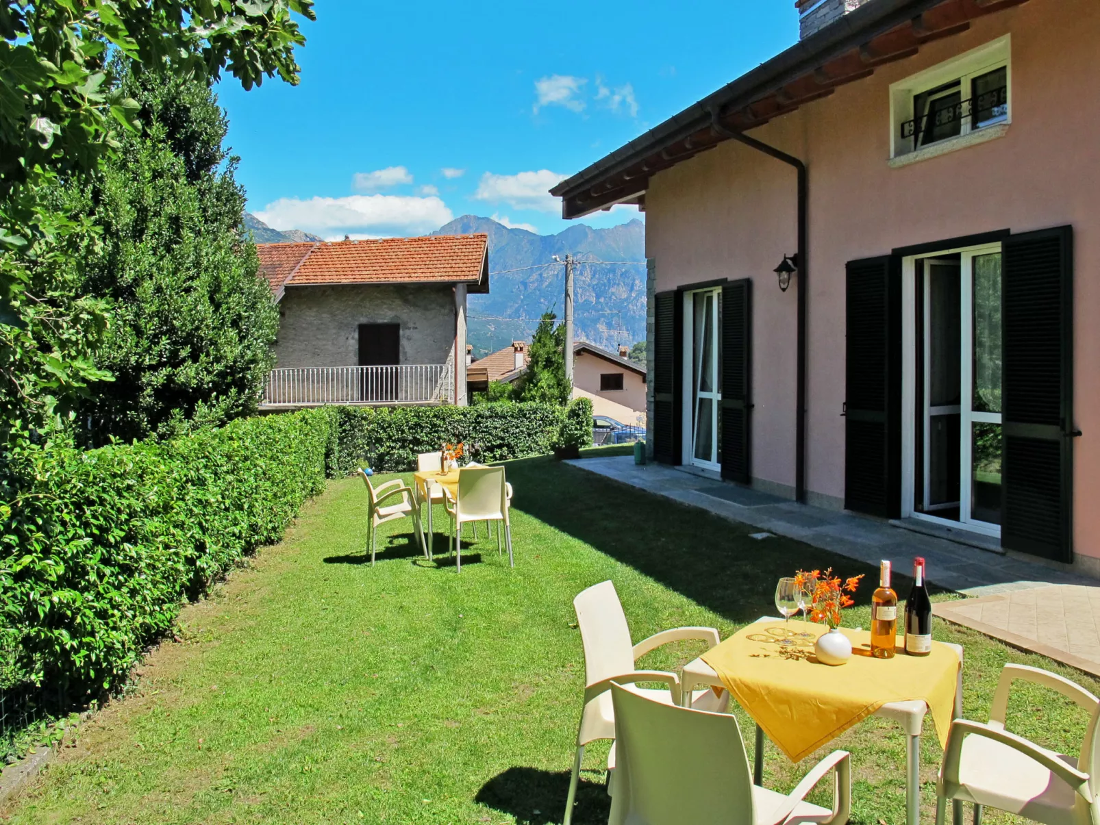 Gigliola (CCO390)-Outside
