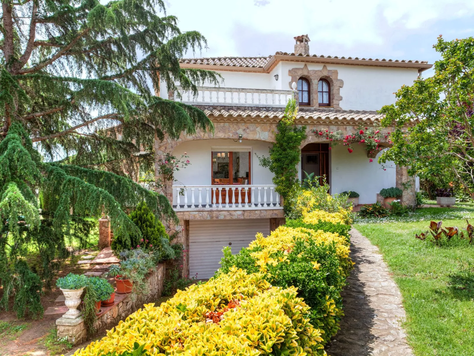 Mas Vila-Outside