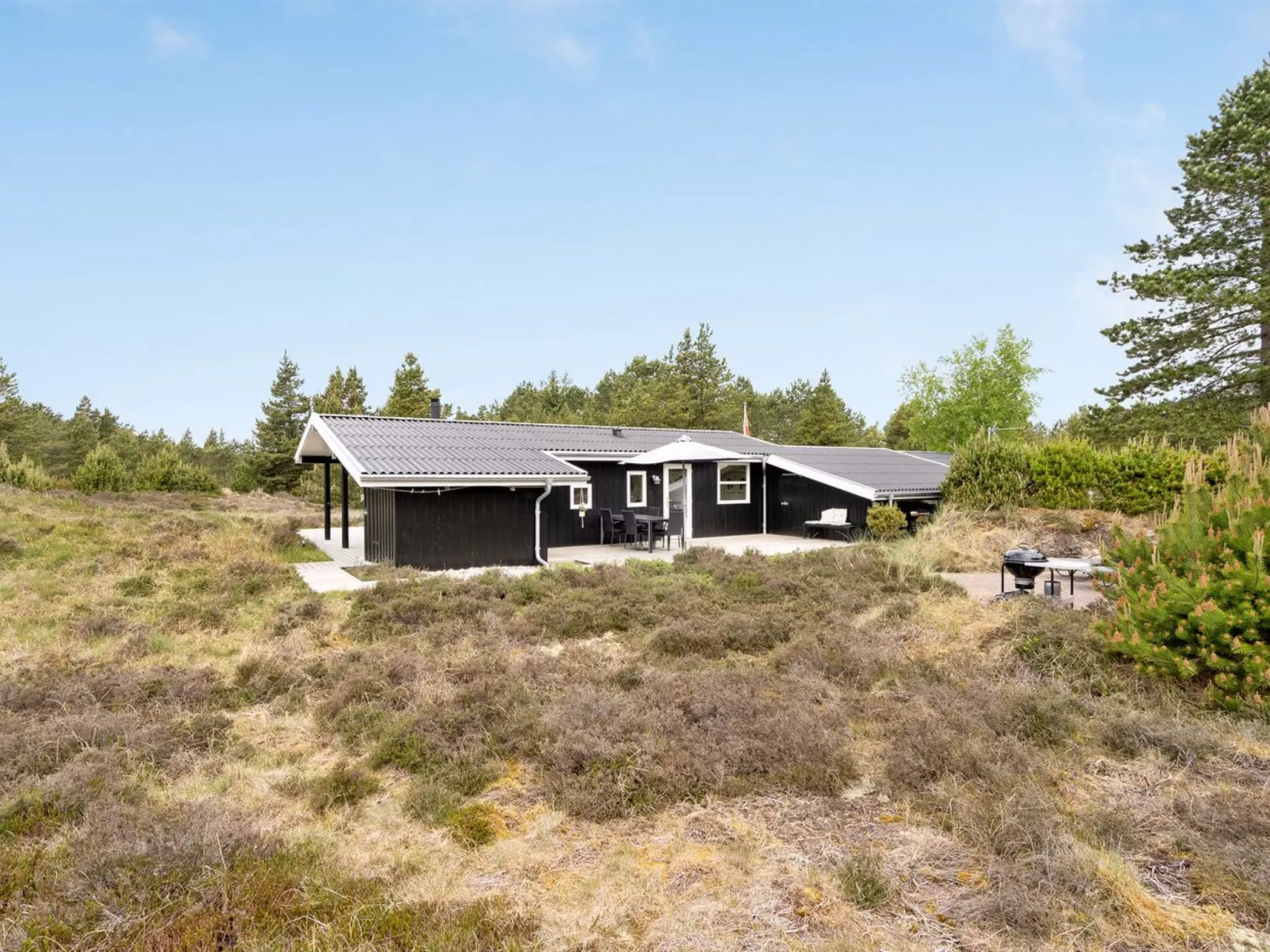 "Fredrikka" - 3.9km from the sea-Outside