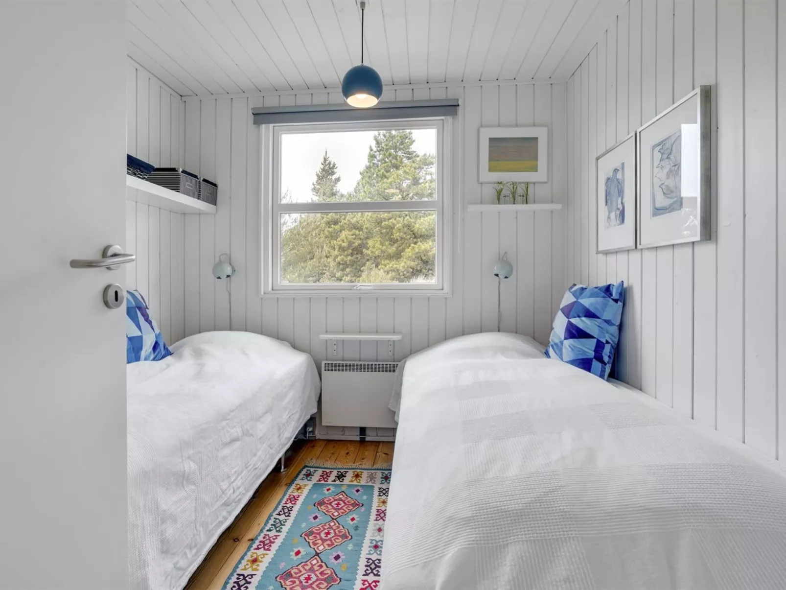 "Fredrikka" - 3.9km from the sea-Inside