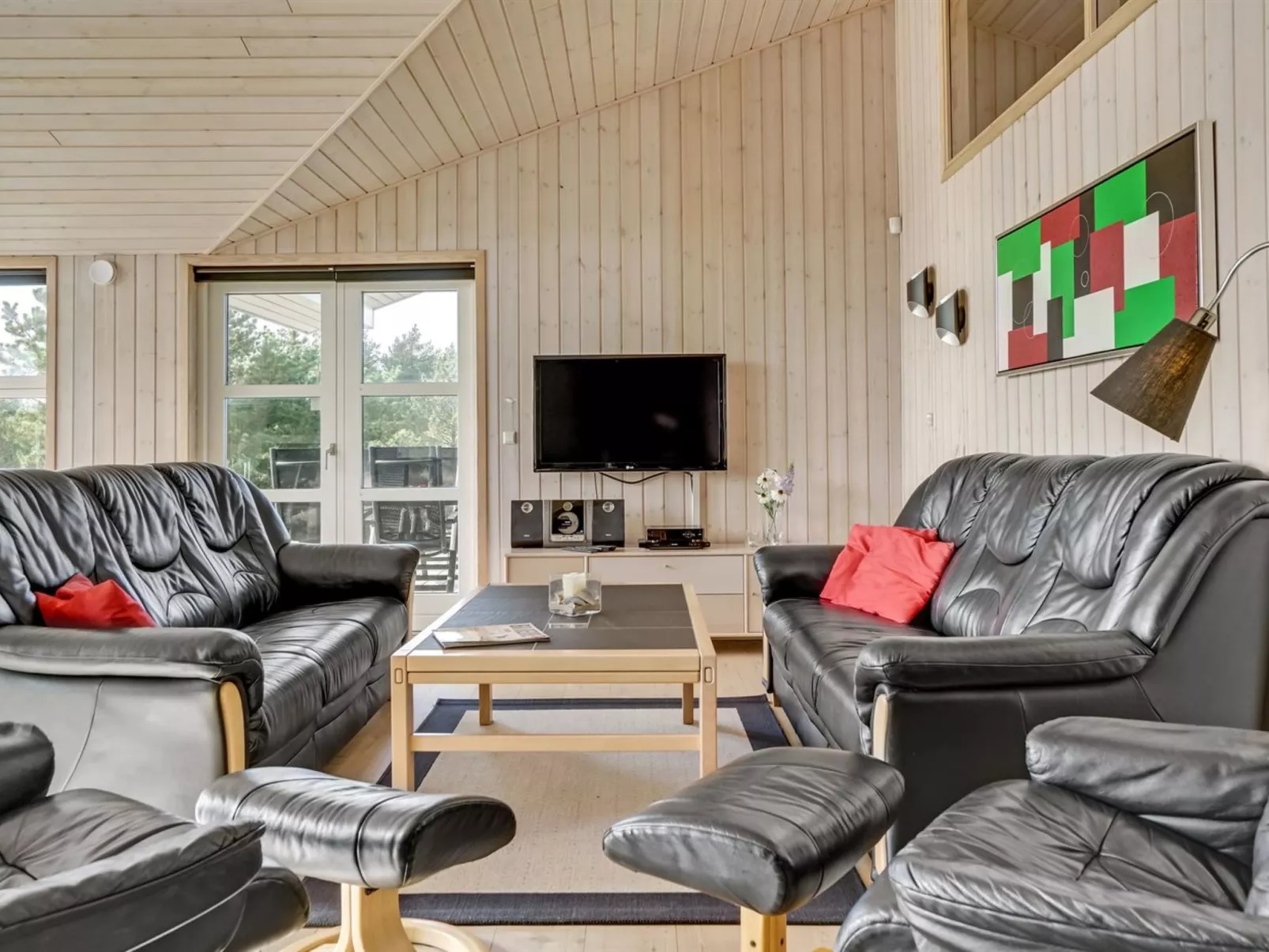"Haghbarth" - 2.3km from the sea-Inside