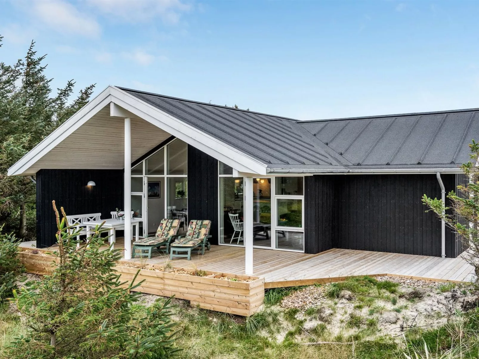 "Elna" - 400m from the sea-Outside