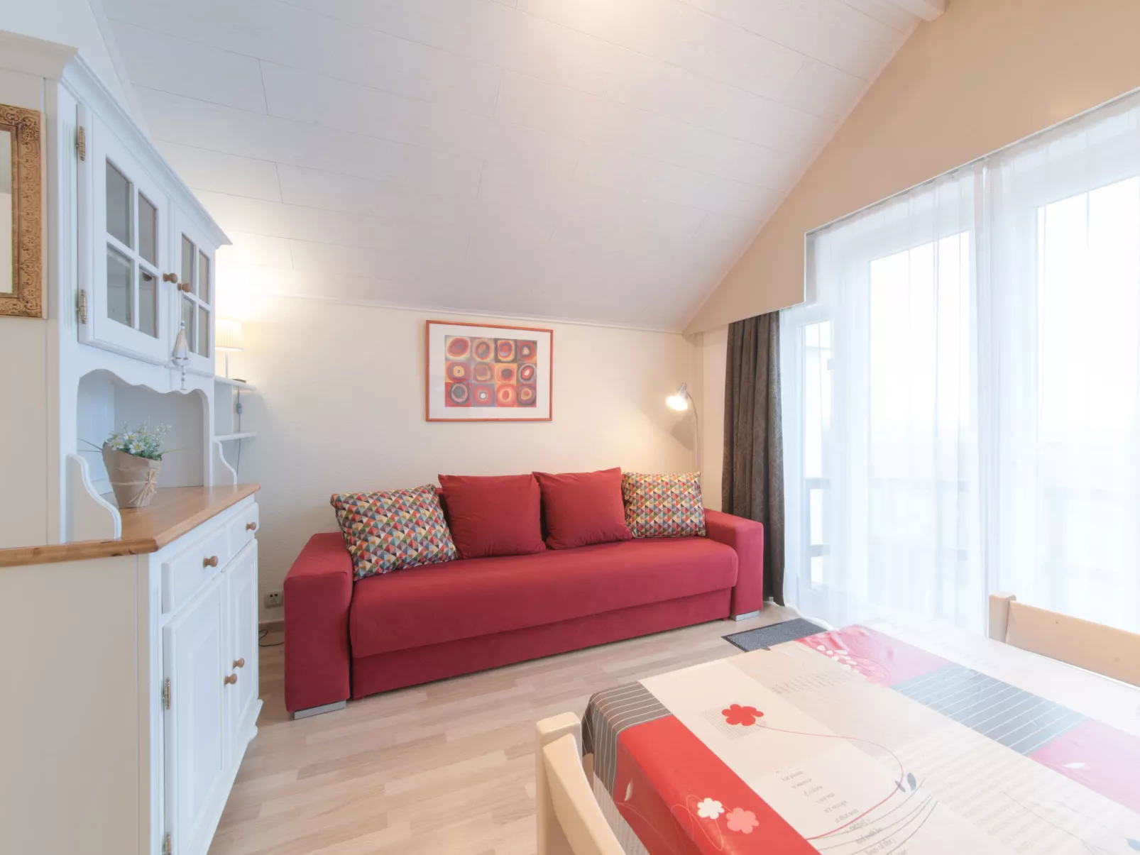 Dina with parking and shared pool-Inside