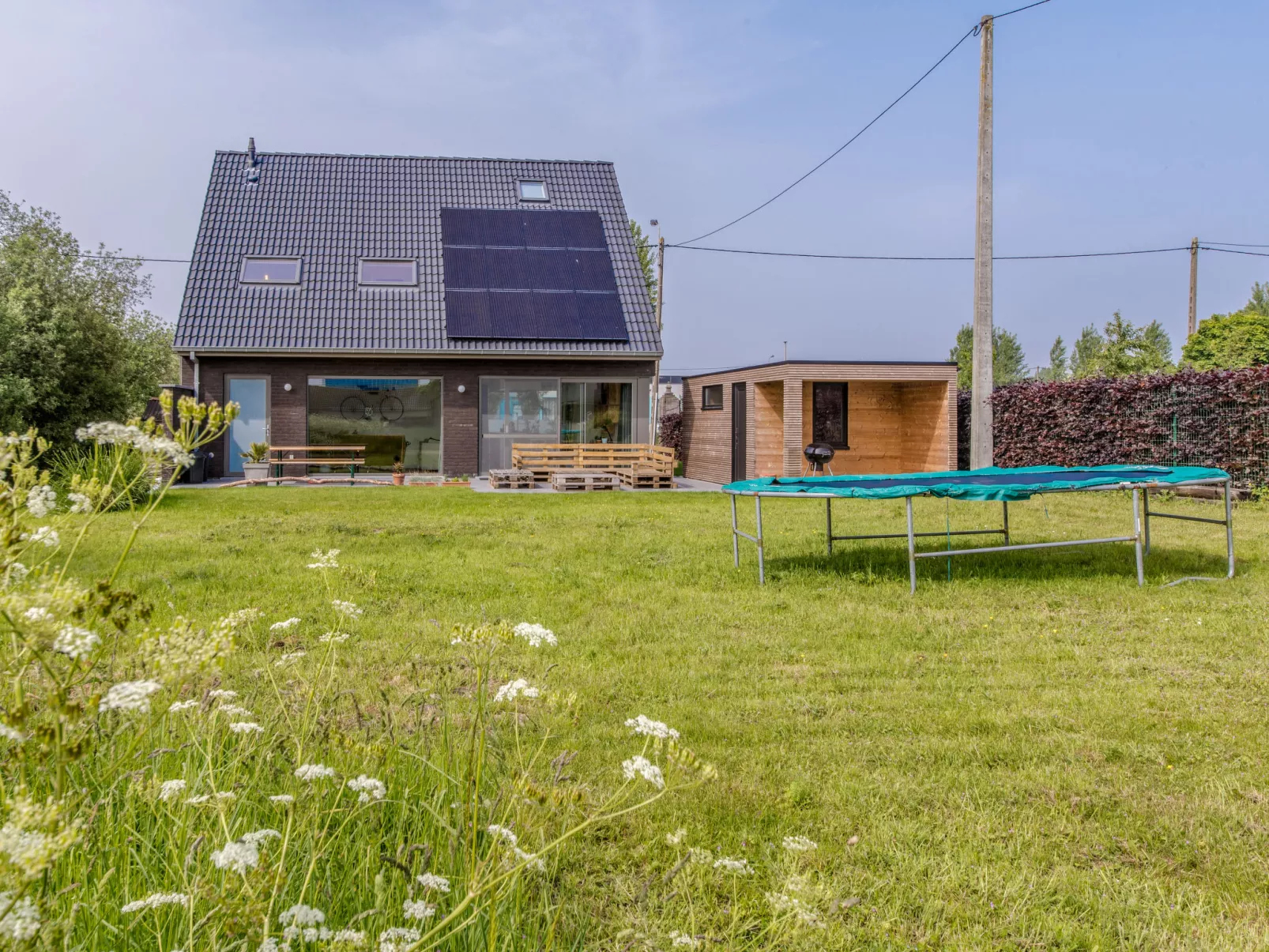 Villa Vosseslag - garage and big garden-Outside