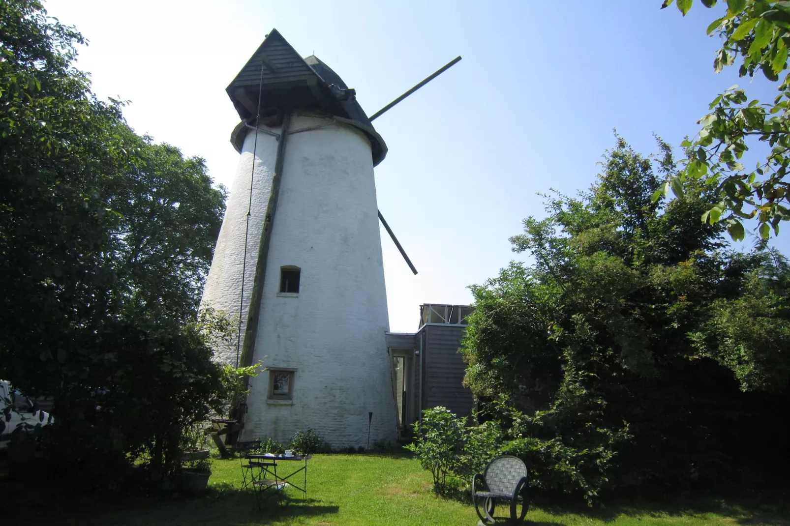 De Reus van Horebeke-Exterior summer