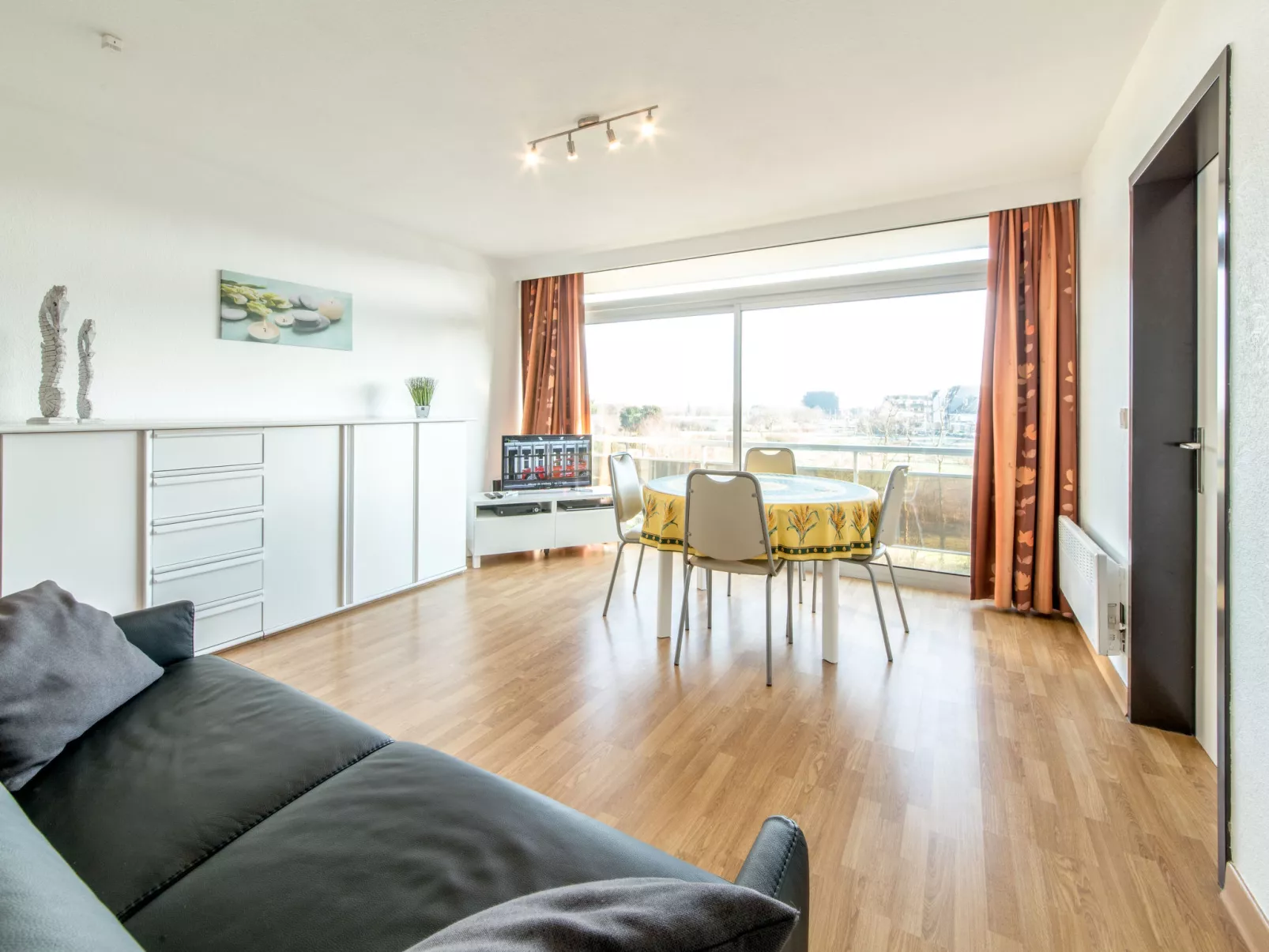 Appartement 64/202-Drinnen