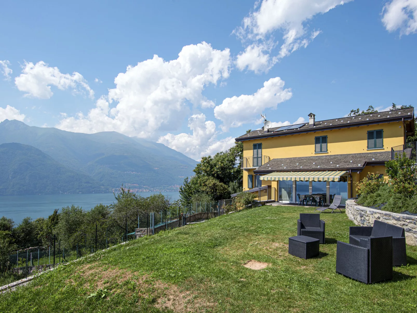 Lacum Lux Resort-Outside