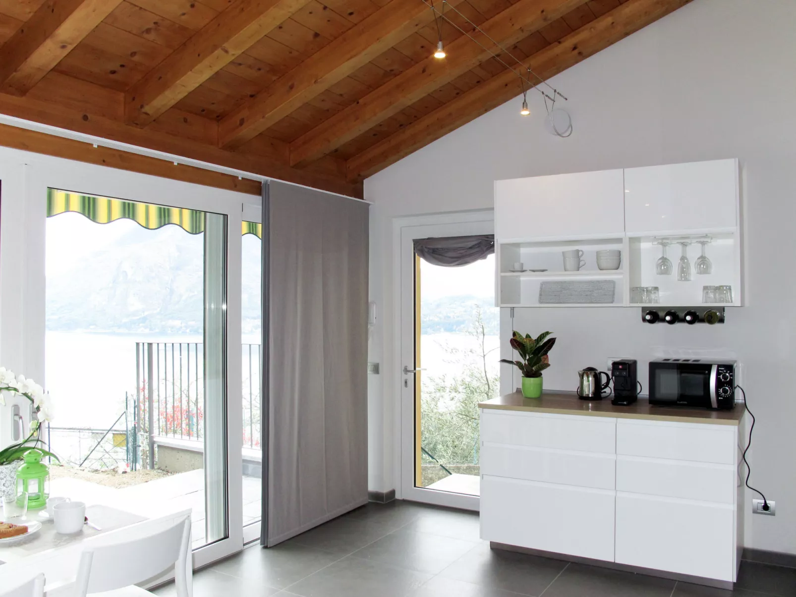 Lacum Lux Resort-Inside