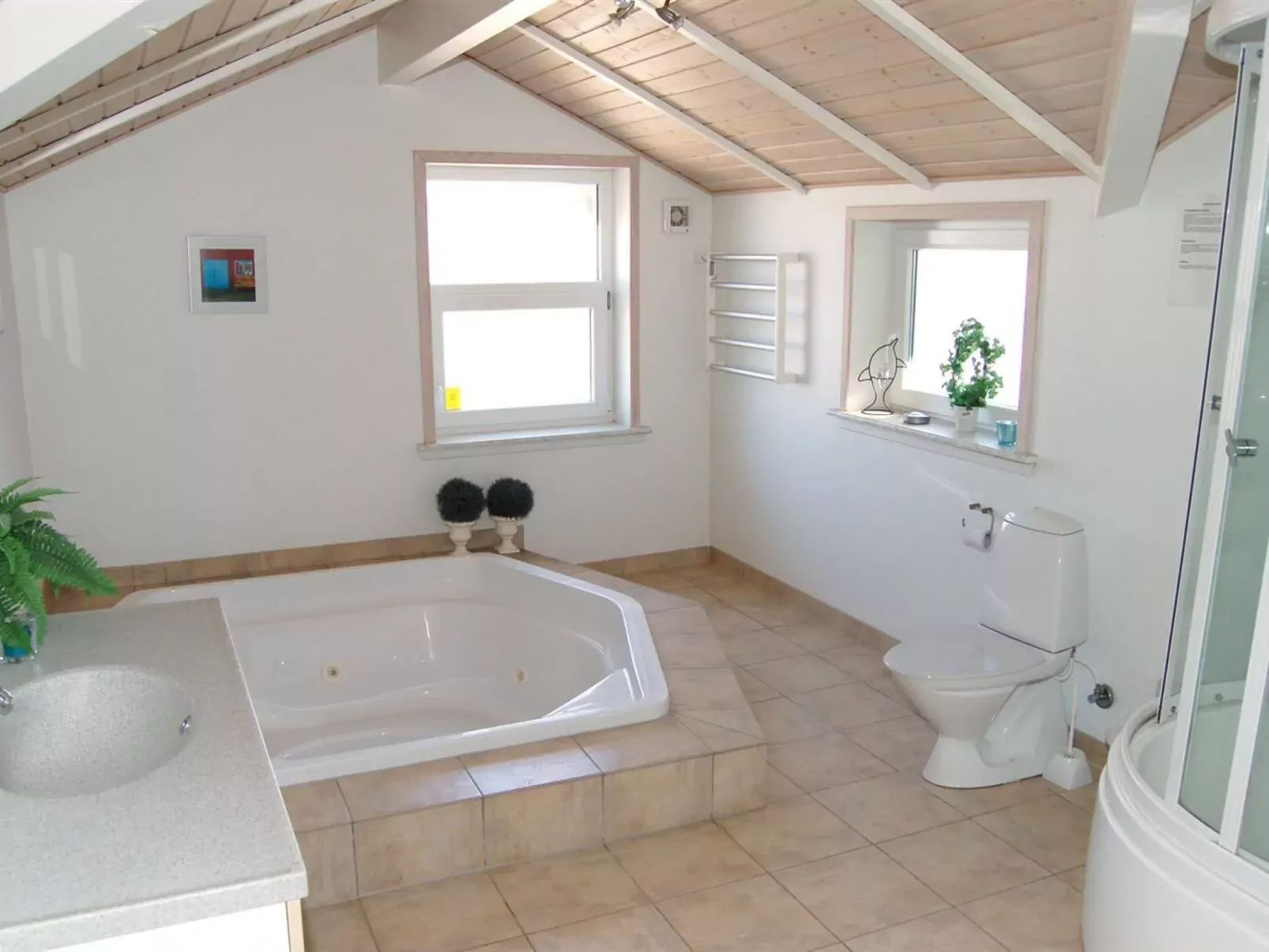 "Spurv" - 1.8km from the sea-Inside
