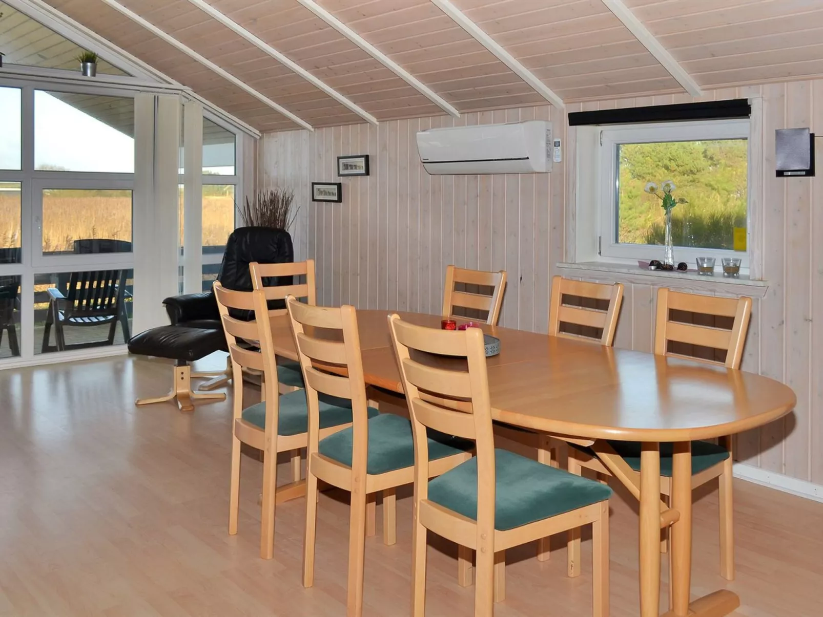 "Spurv" - 1.8km from the sea-Inside