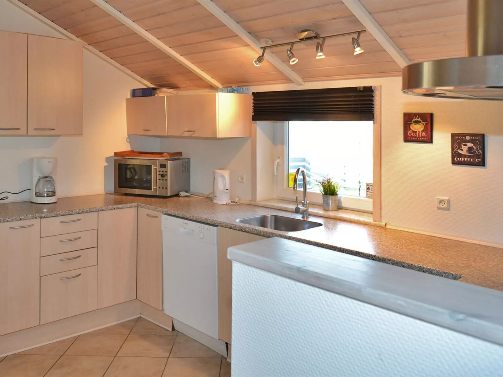 "Spurv" - 1.8km from the sea-Inside