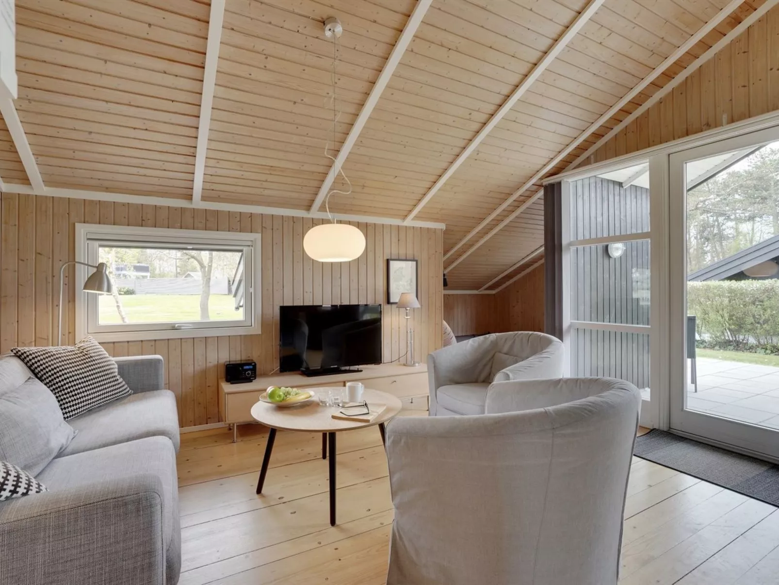 "Uolevi" - 200m from the sea-Inside