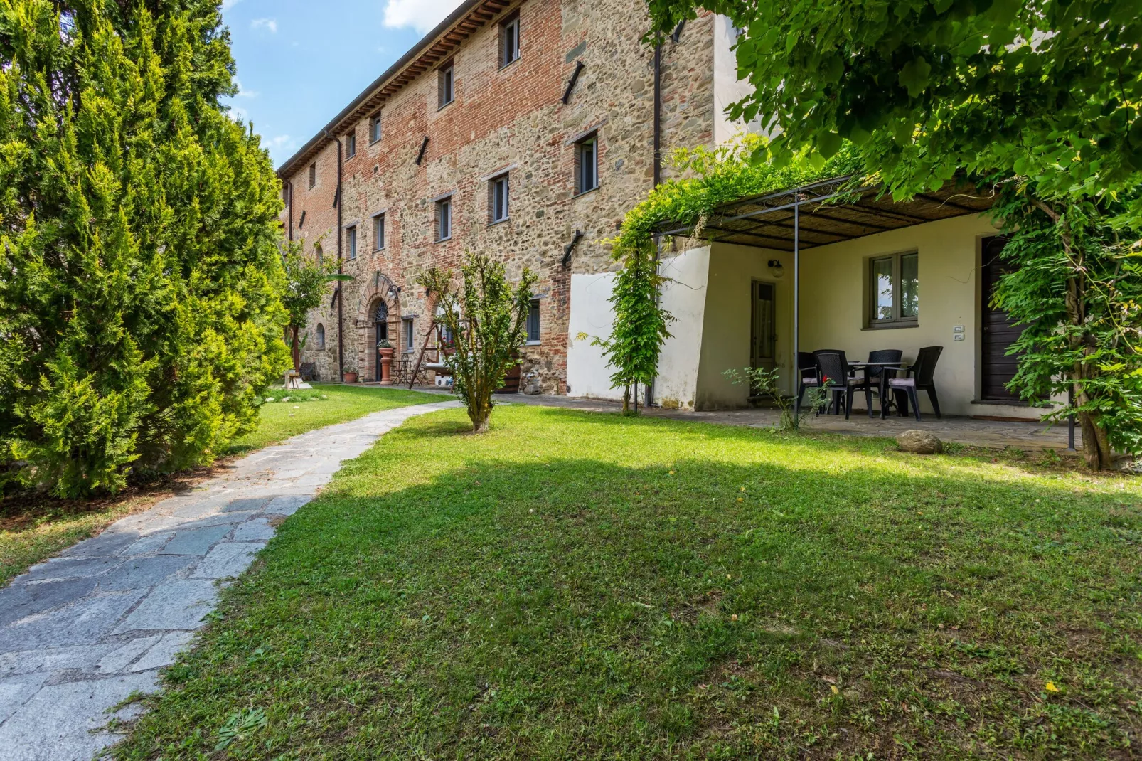 Belvedere-Exterior in summer