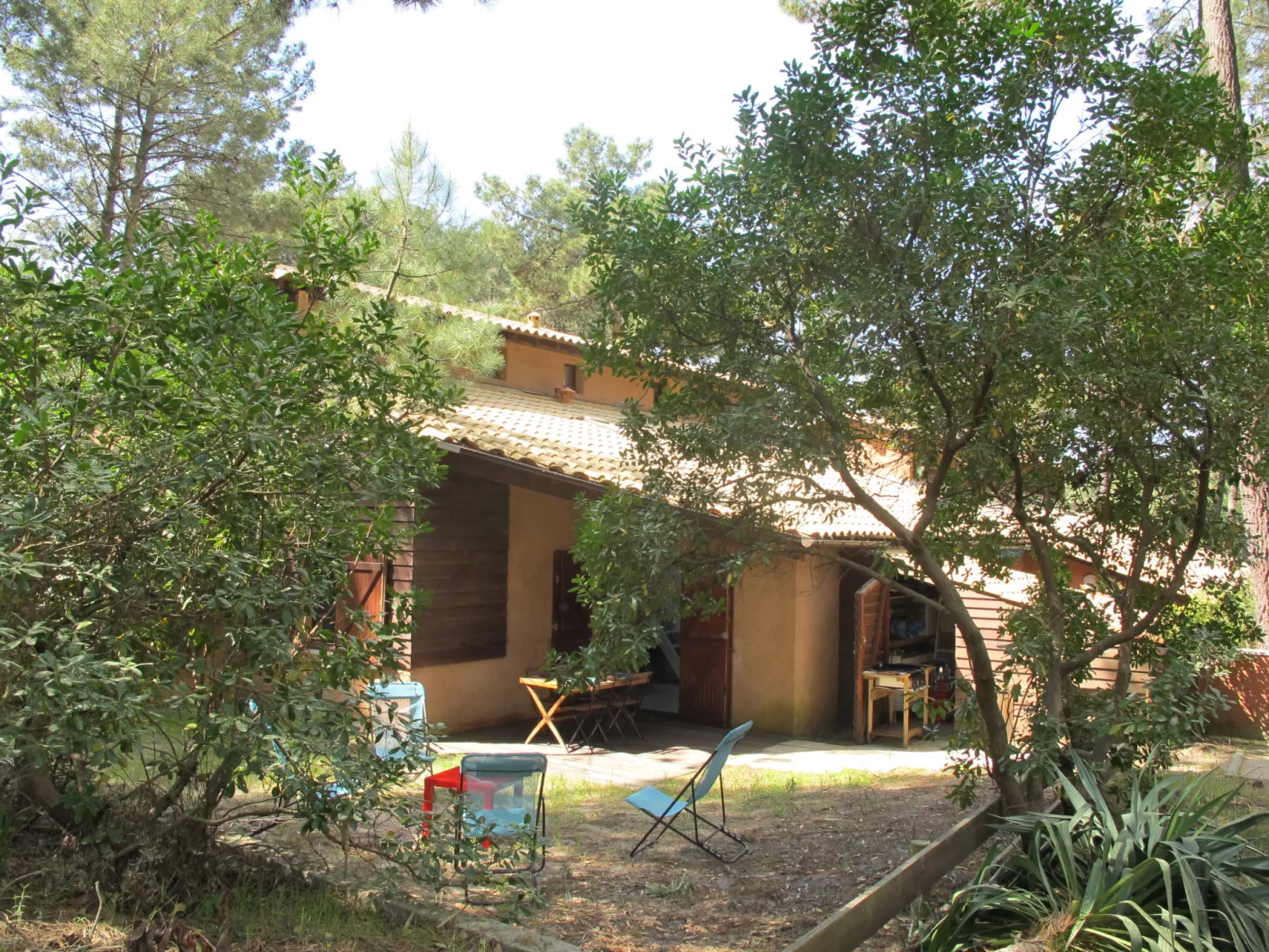 Les maisons de la forêt-Outside