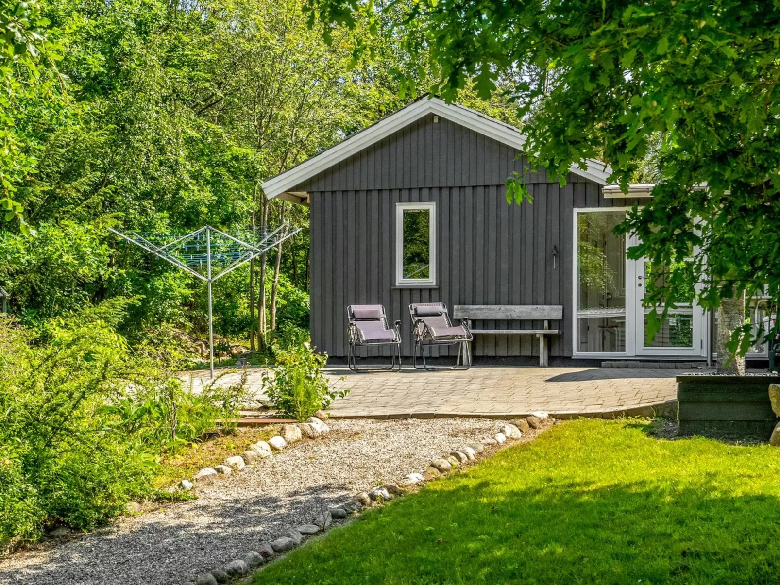 "Hunding" - 7km from the sea-Outside