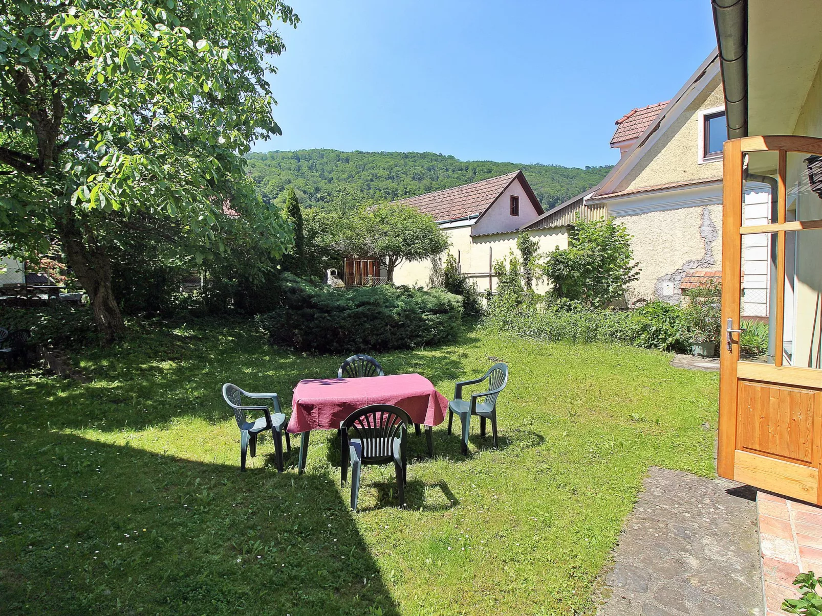 Alte Post-Outside