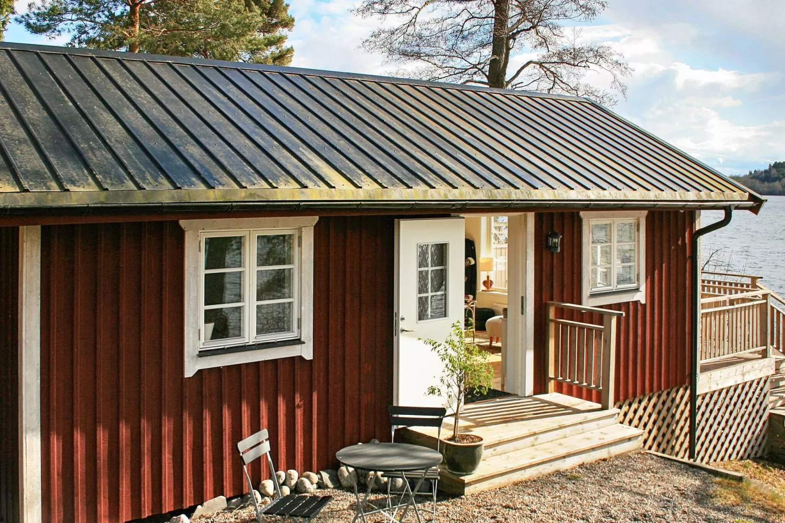 4 person holiday home in FäRENTUNA-Water view