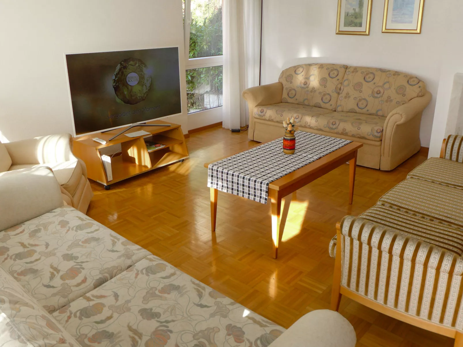 Montreux - Panorama-Inside