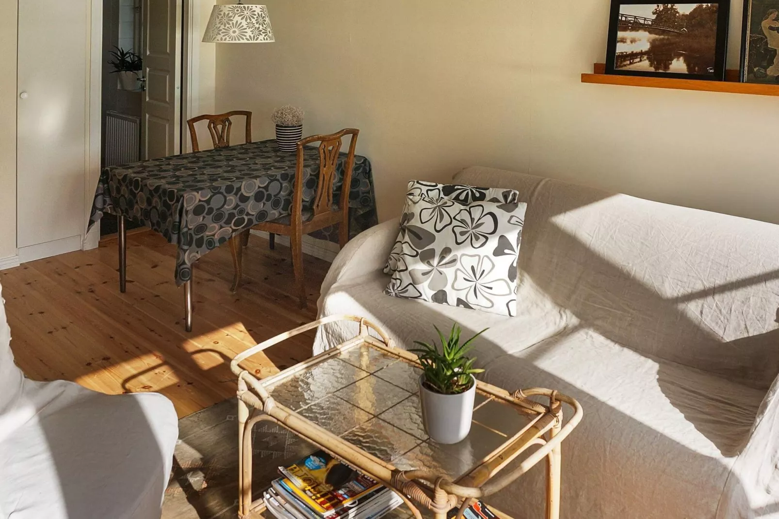 4 person holiday home in FäRENTUNA-Indoor