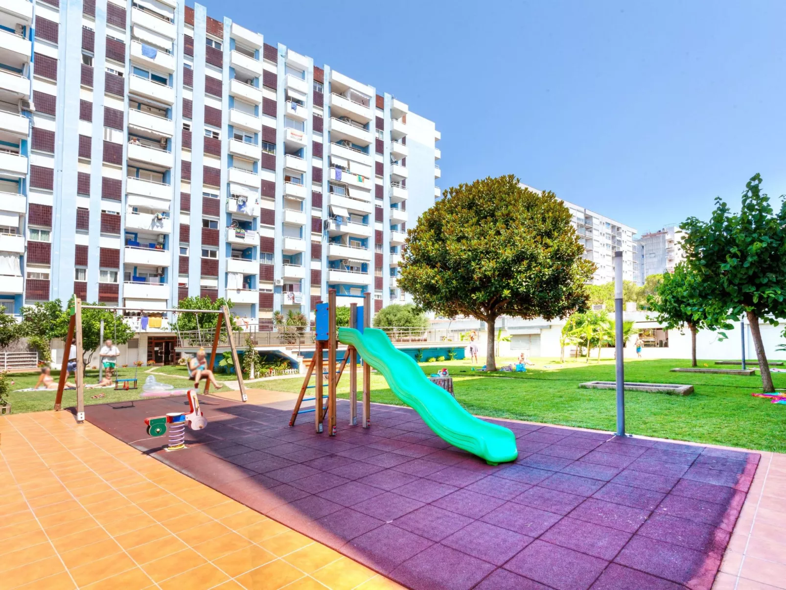Consul Park-Outside