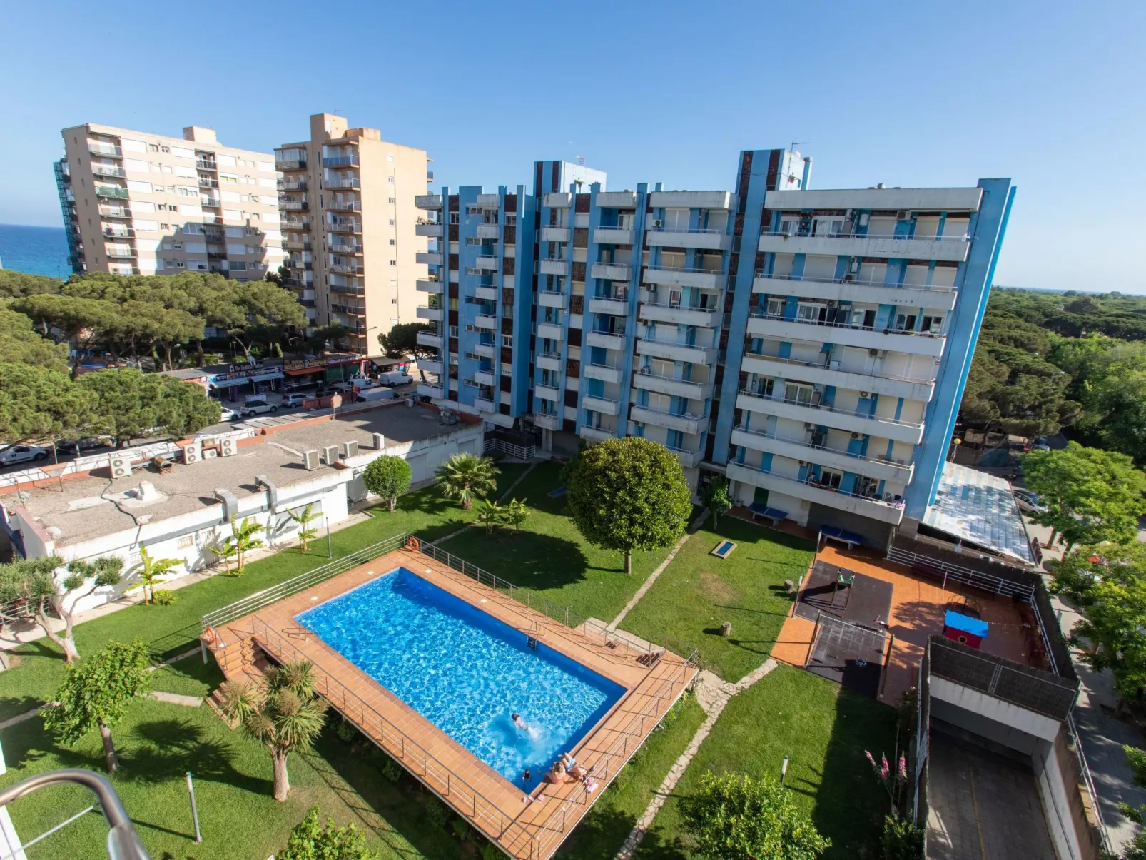Consul Park-Outside