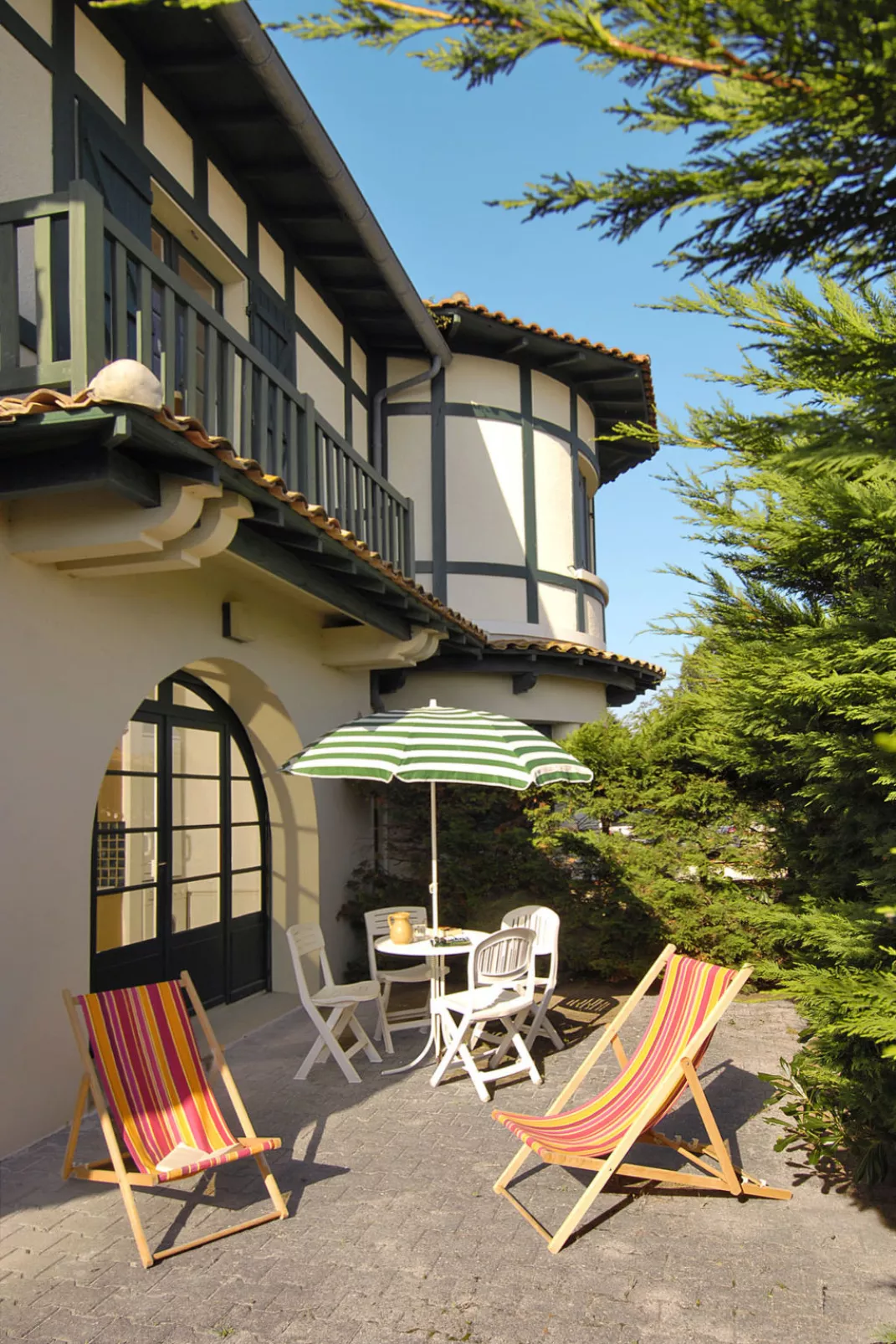 Las Delicias-Outside