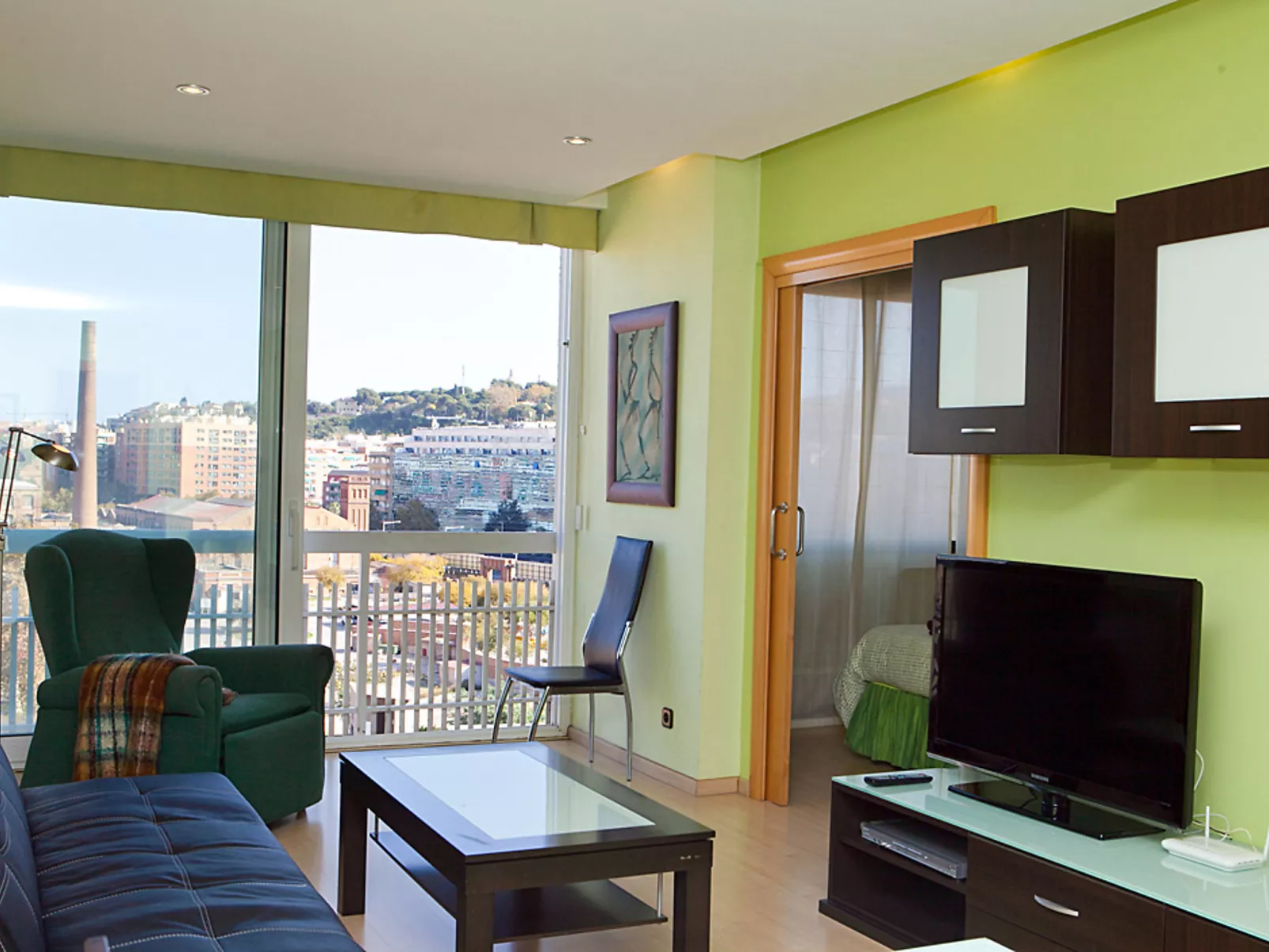 Sants-Montjuic Rambla Badal-Inside