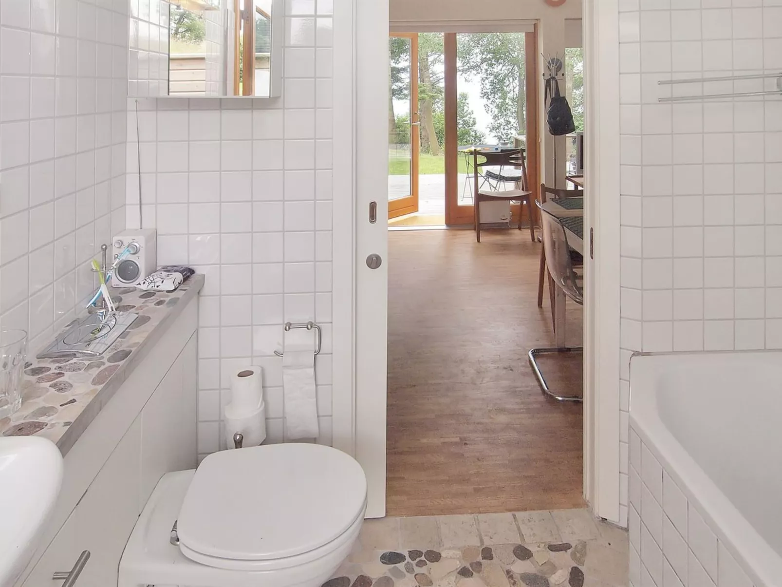 "Pirjo" - 50m from the sea-Drinnen
