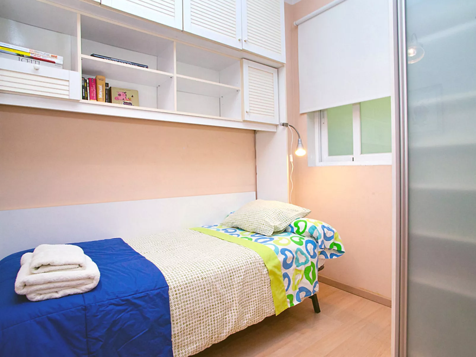 Sants-Montjuic Rambla Badal-Inside