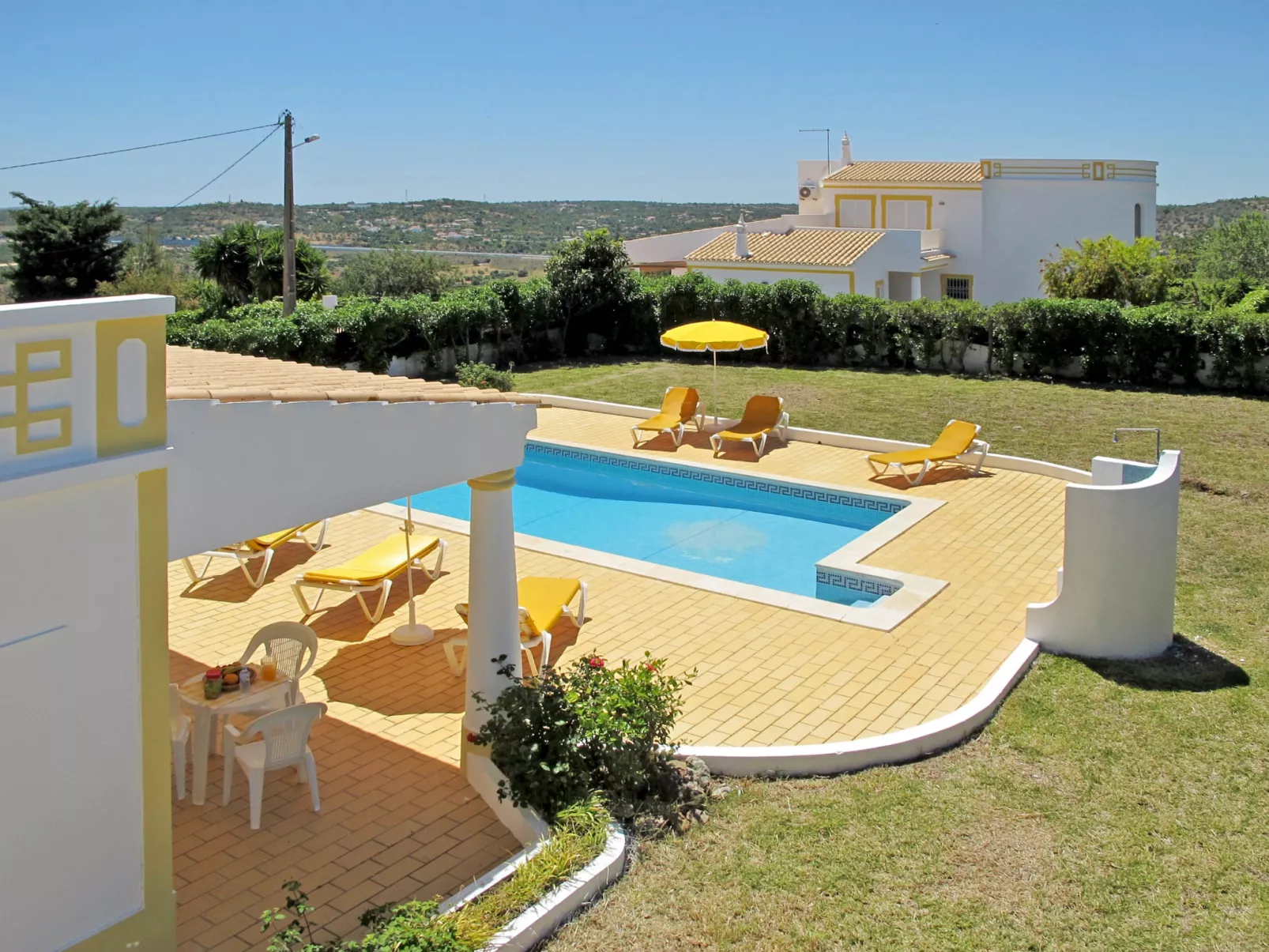 Da Bela Vista-Outside