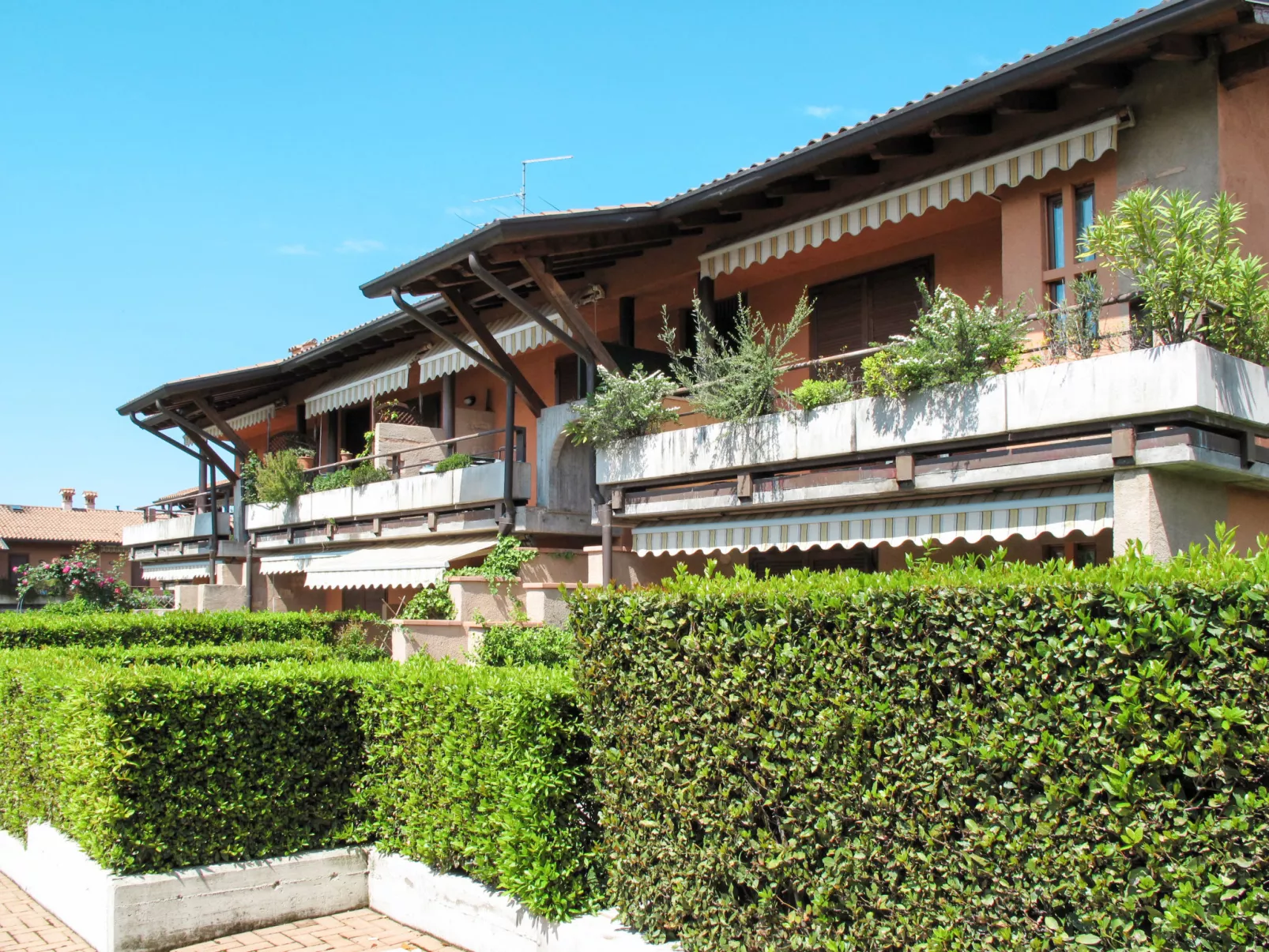 La Casara B-Outside