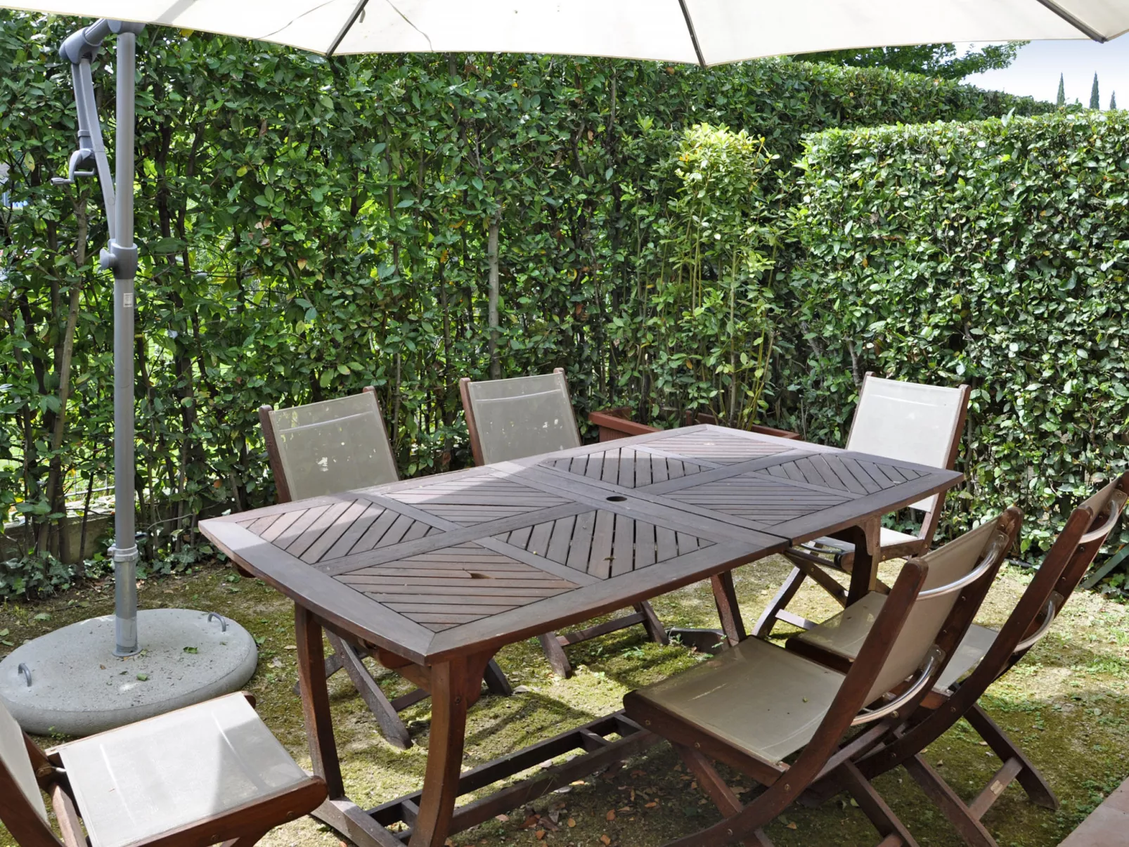 La Casara B-Outside