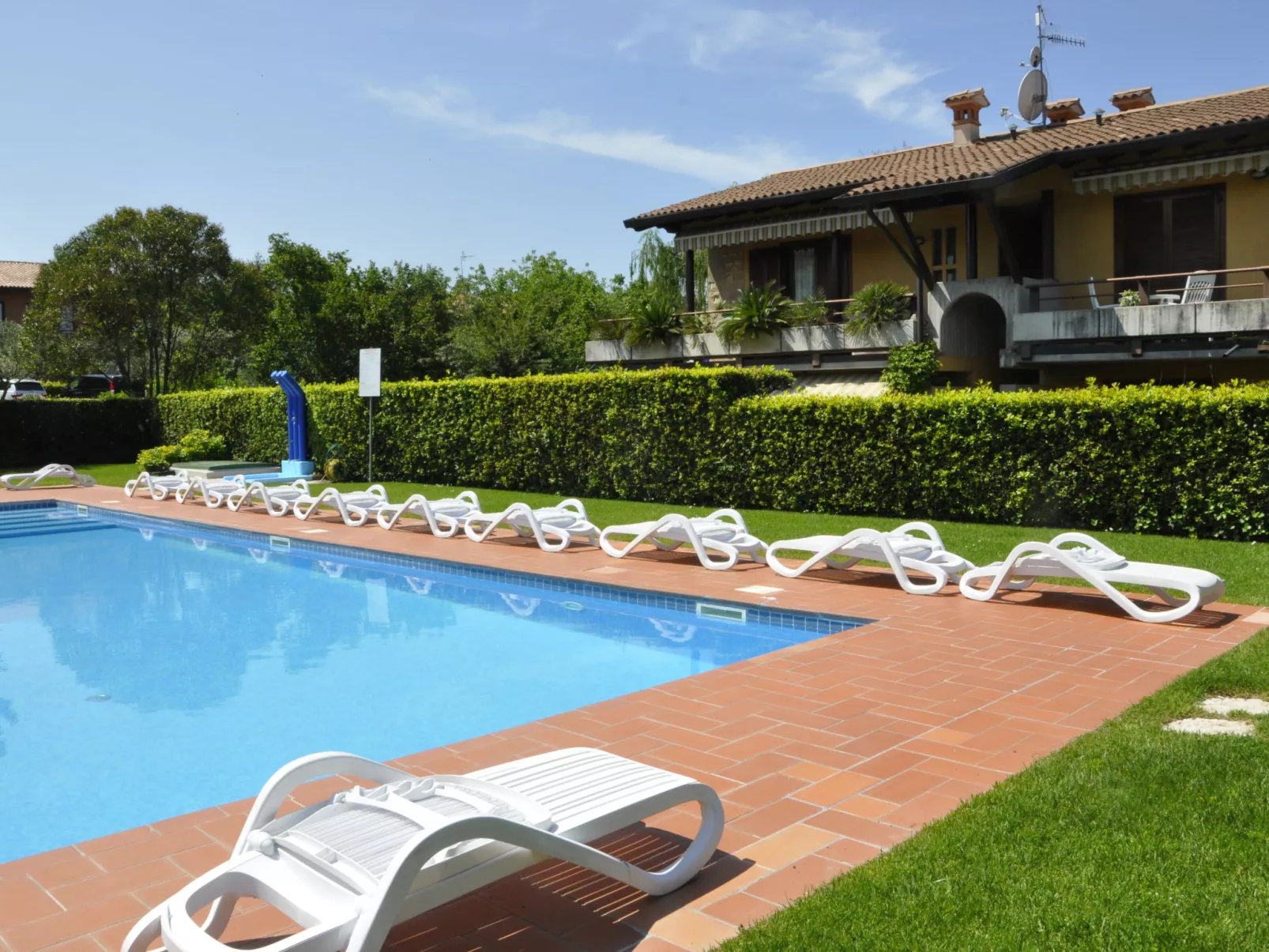 La Casara B-Outside
