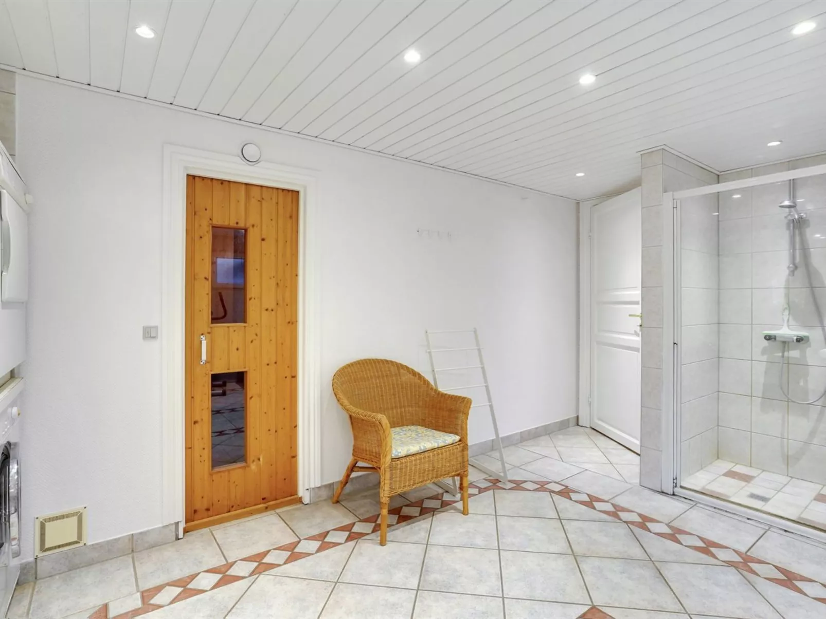 "Mikaela" - 1km from the sea-Inside
