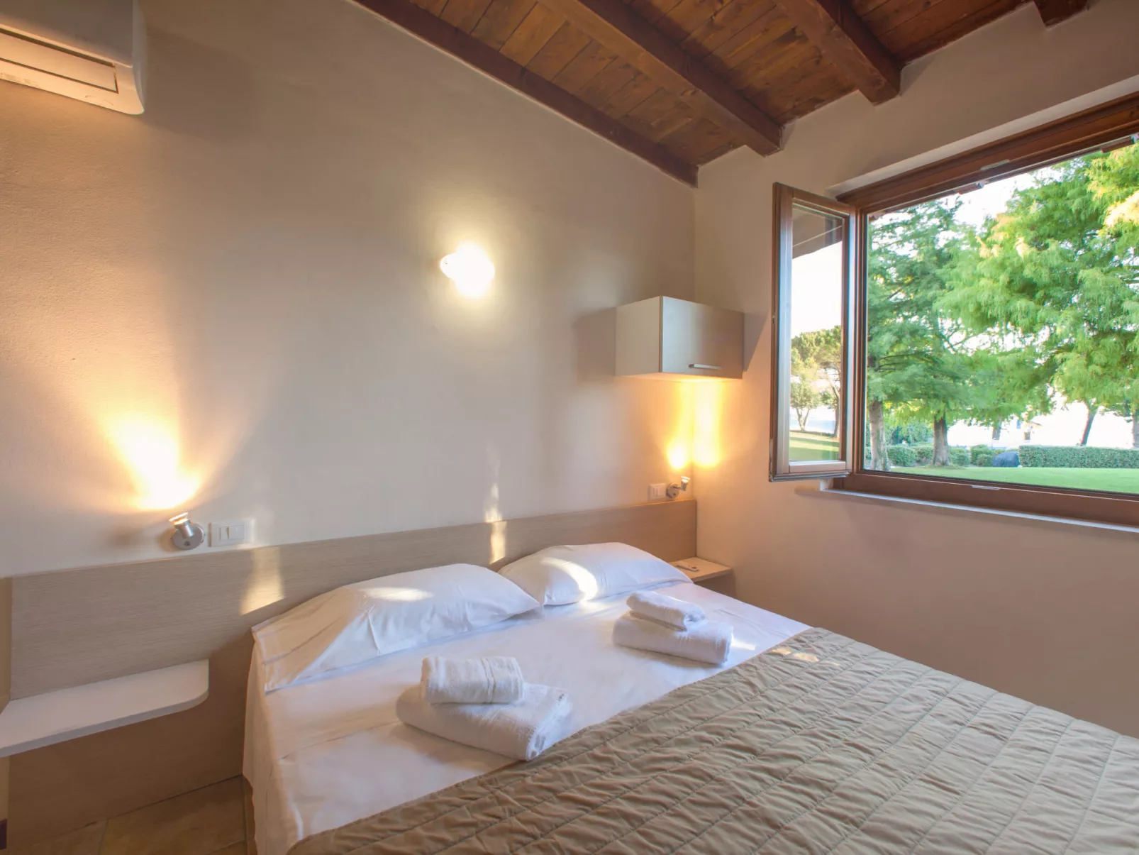 The Garda Village-Inside