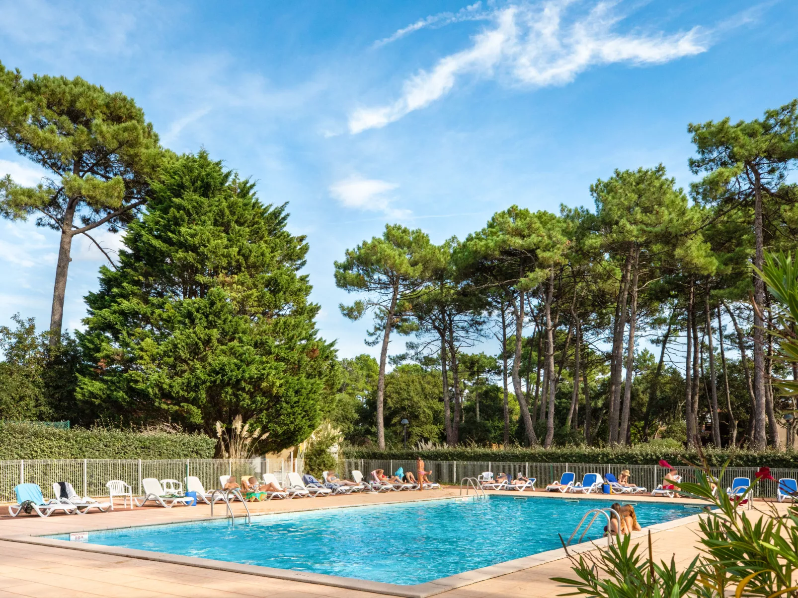 Sowell Family Pignada Plage (SOU302)-Outside
