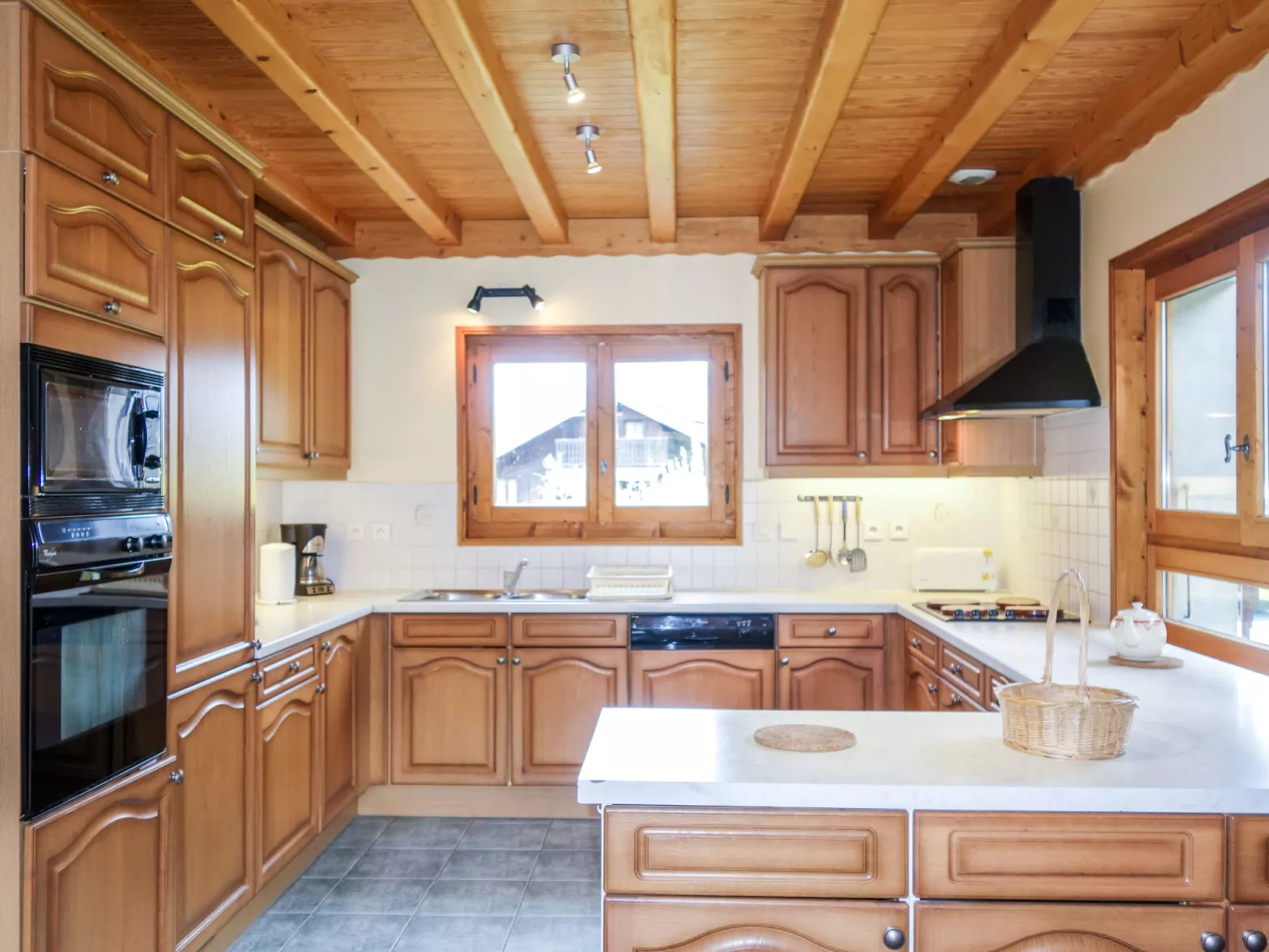 Chalet Mendiaux-Inside