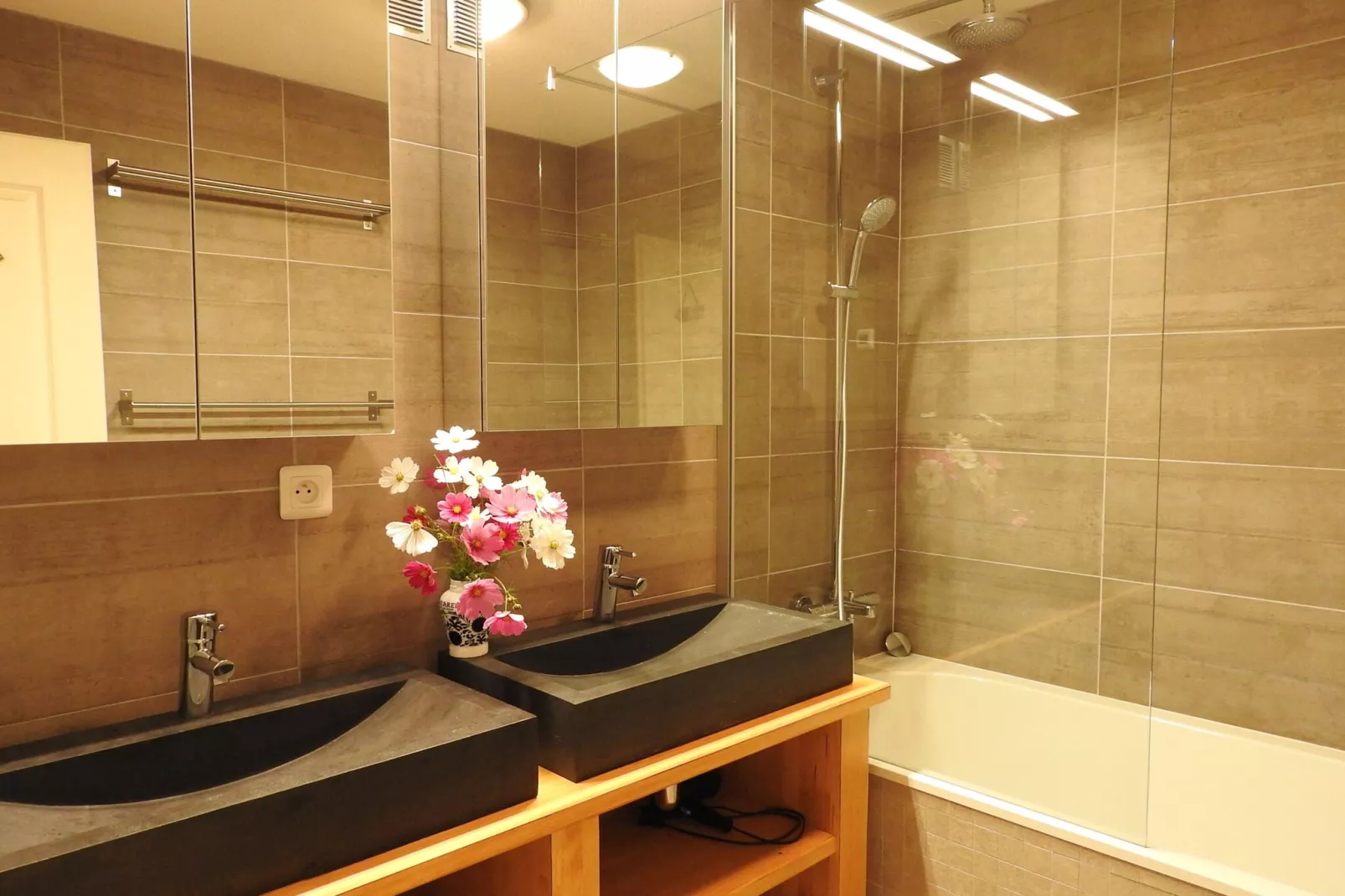 Spacious chalet in Villarodin-Bourget-Bathroom