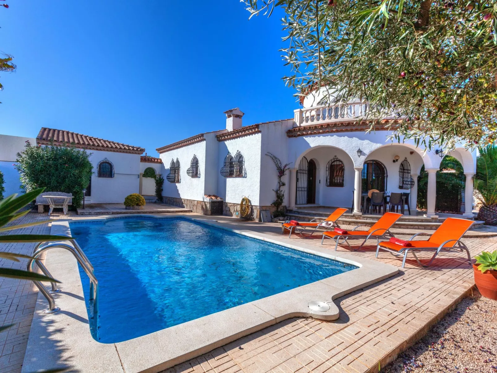 Casa Philippe-Outside