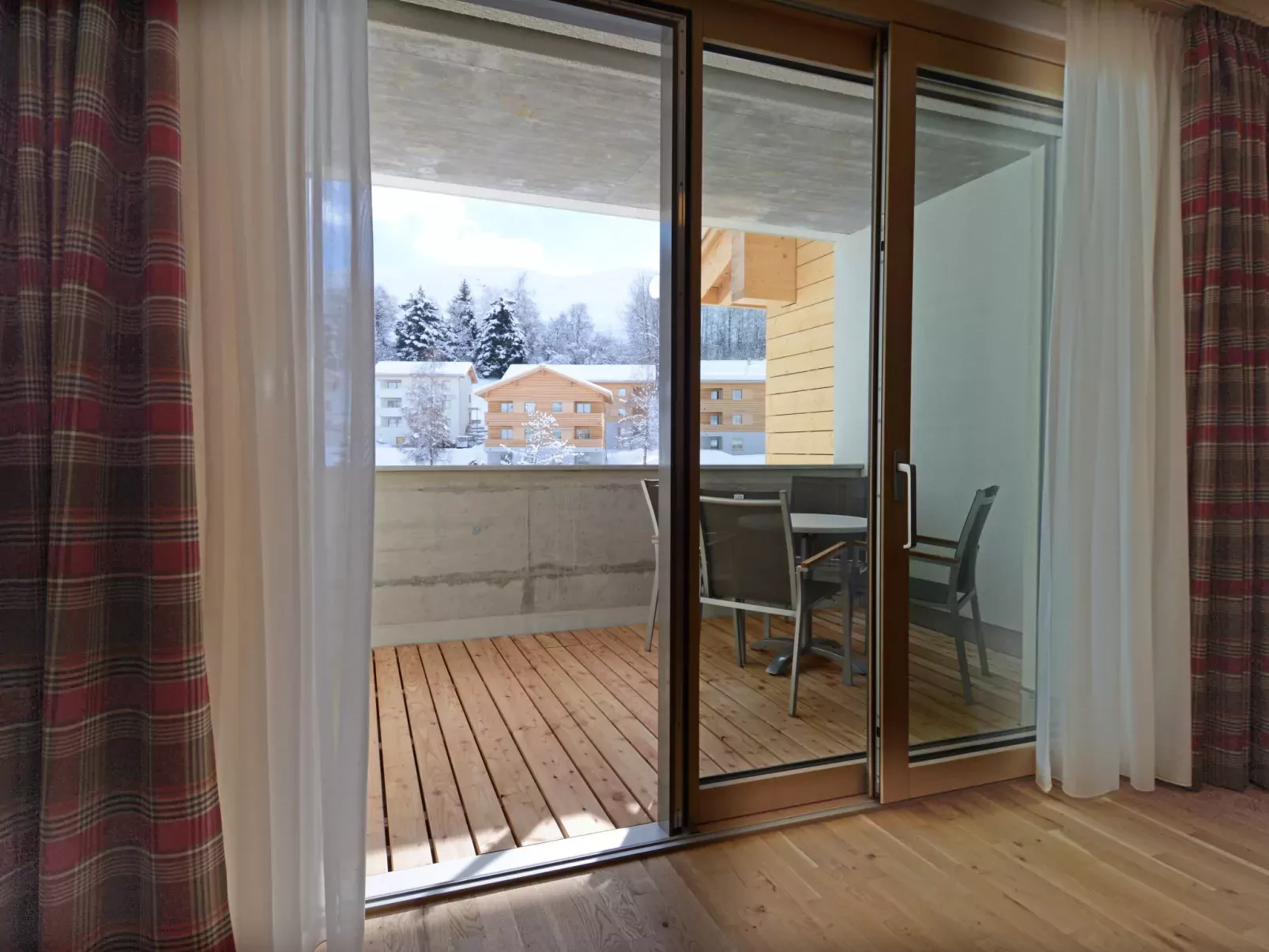 Pradas Resort - 2.5 Zimmer Premium-Outside