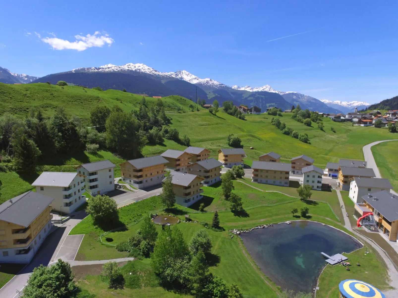 Pradas Resort - 2.5 Zimmer Premium-Outside
