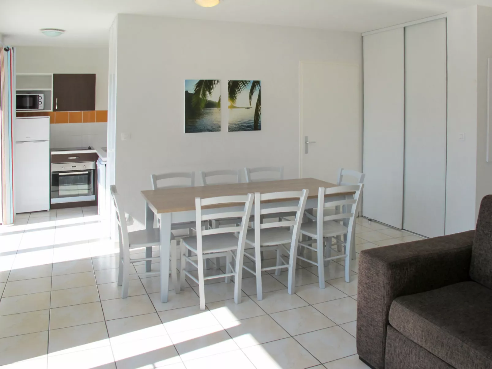 Le Domaine des Grands Lacs-Inside